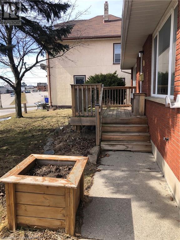 10 Harris Street Unit# Main Floor, Tillsonburg, Ontario  N4G 2B2 - Photo 3 - 40735403