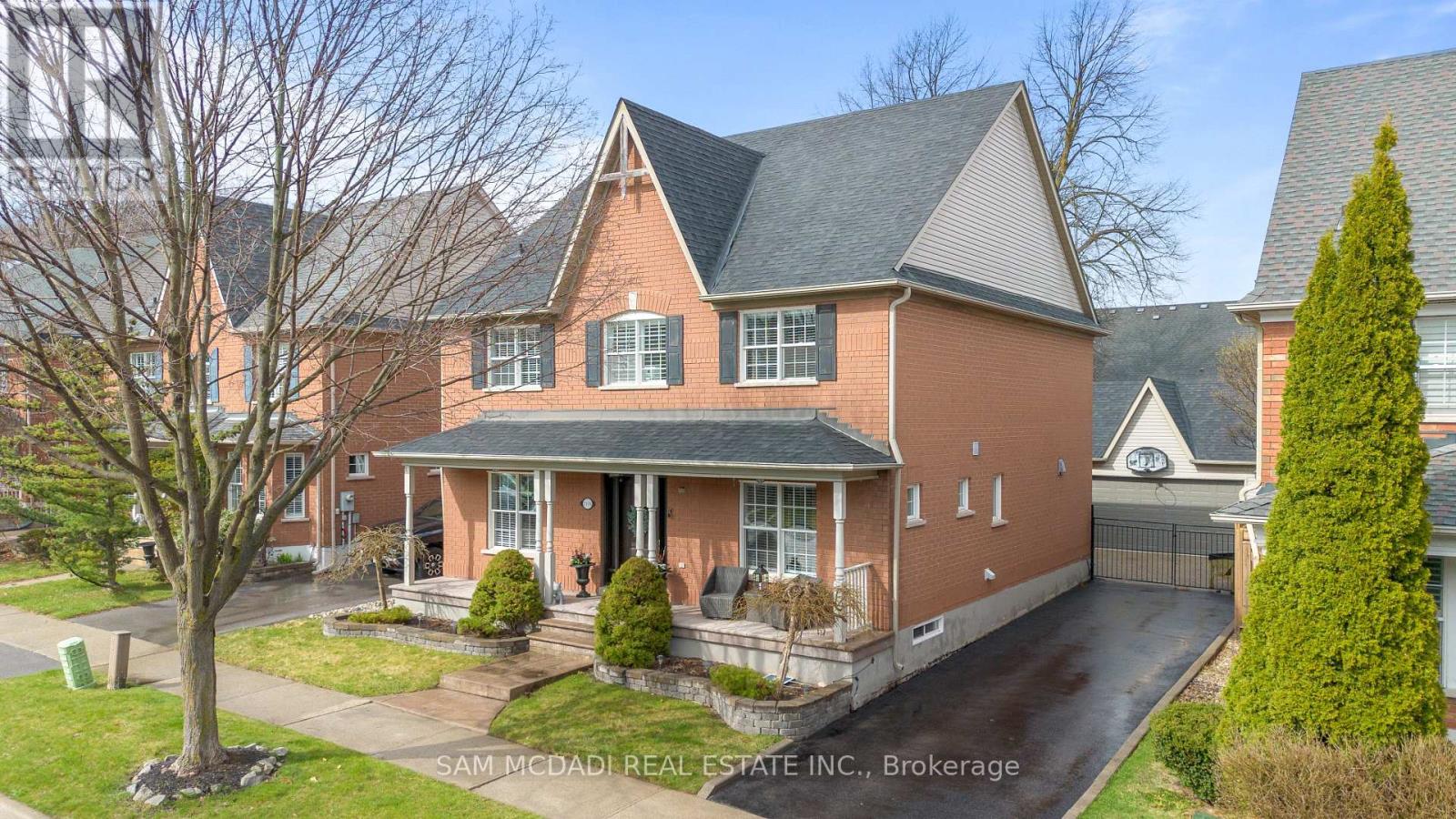 7174 Upton Crescent, Mississauga, Ontario  L5N 7L6 - Photo 1 - W12183160