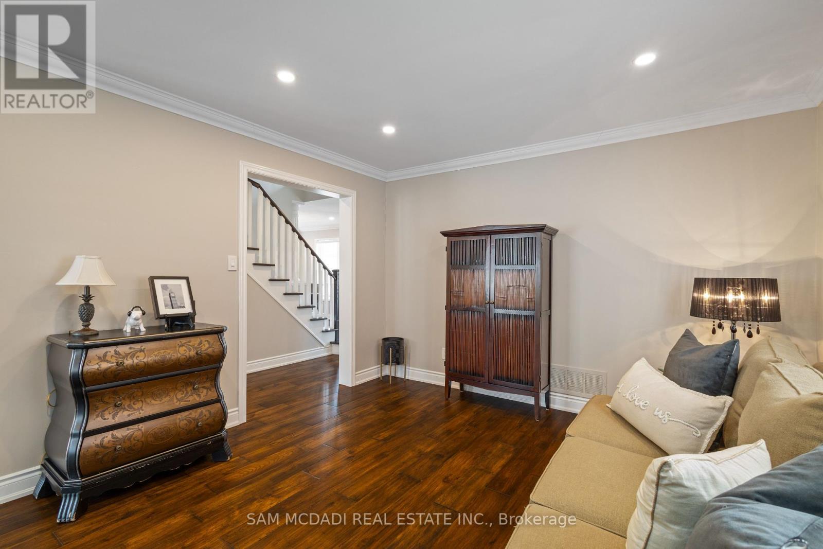 7174 Upton Crescent, Mississauga, Ontario  L5N 7L6 - Photo 11 - W12183160