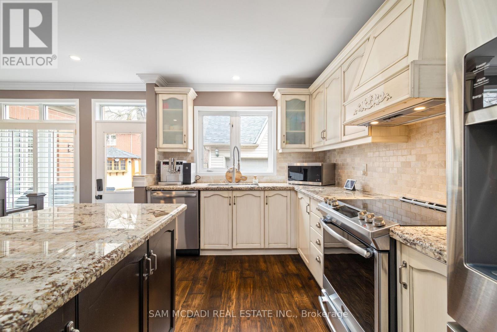 7174 Upton Crescent, Mississauga, Ontario  L5N 7L6 - Photo 17 - W12183160