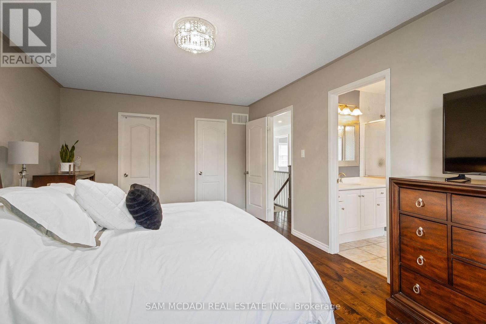 7174 Upton Crescent, Mississauga, Ontario  L5N 7L6 - Photo 25 - W12183160