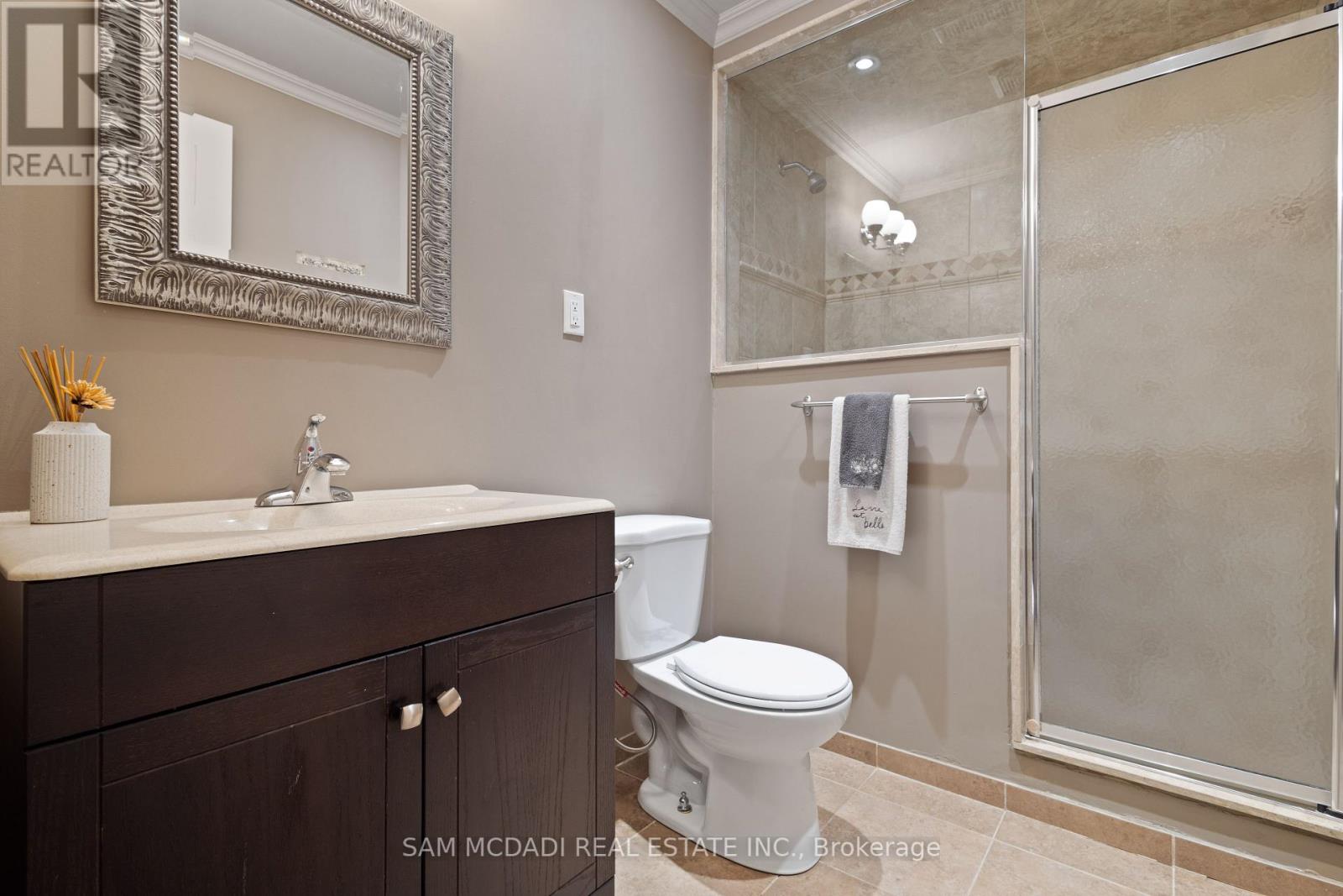 7174 Upton Crescent, Mississauga, Ontario  L5N 7L6 - Photo 45 - W12183160