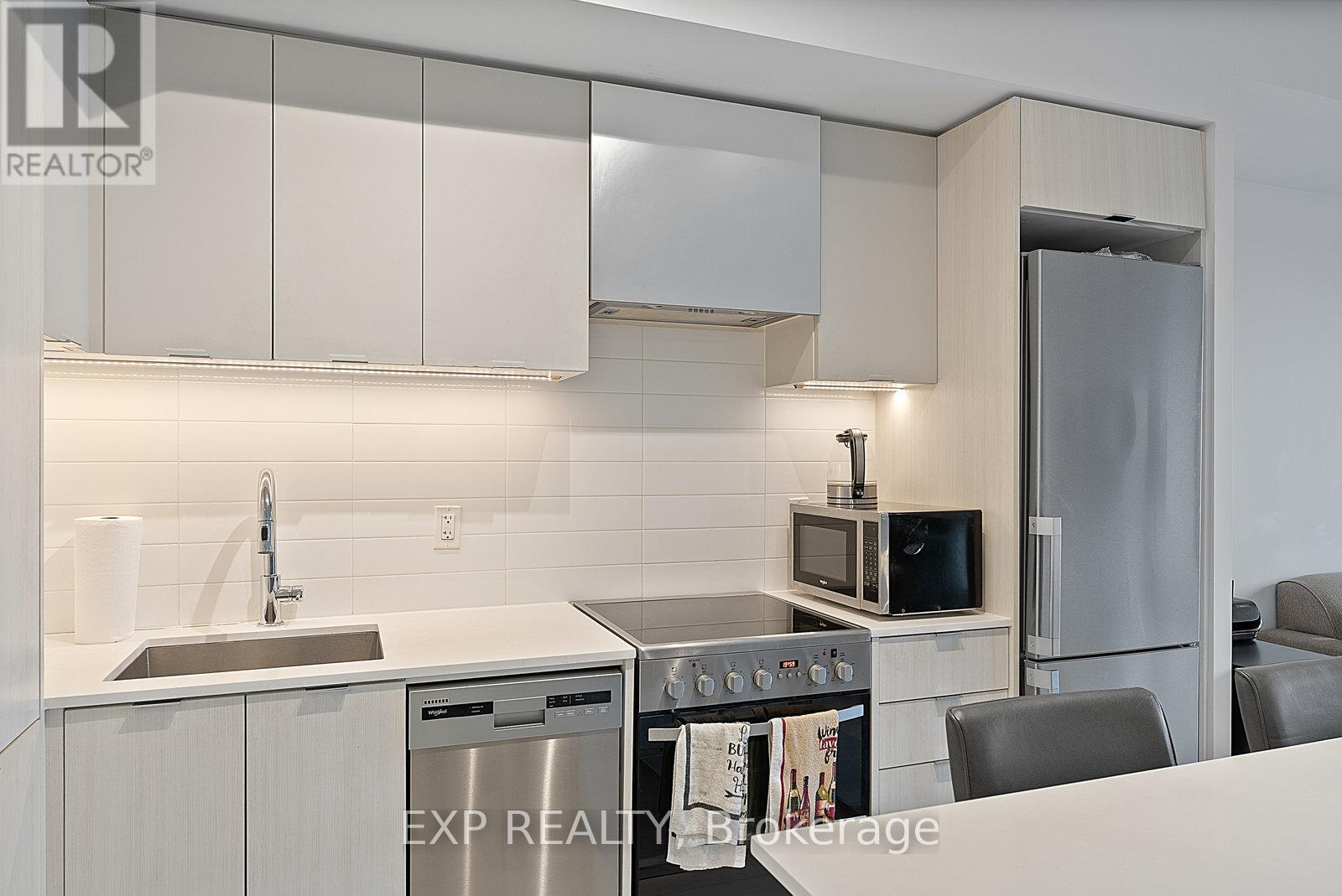 630 - 26 Gibbs Road, Toronto, Ontario  M9B 0E3 - Photo 5 - W12183170