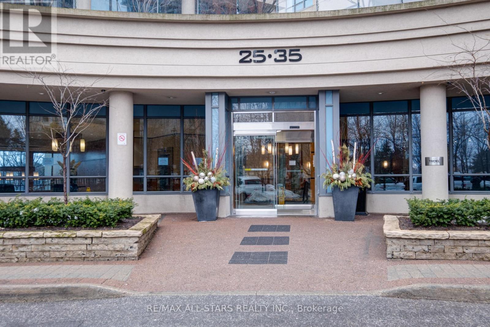 1233 - 35 Viking Lane, Toronto, Ontario  M9B 0A2 - Photo 3 - W12183171
