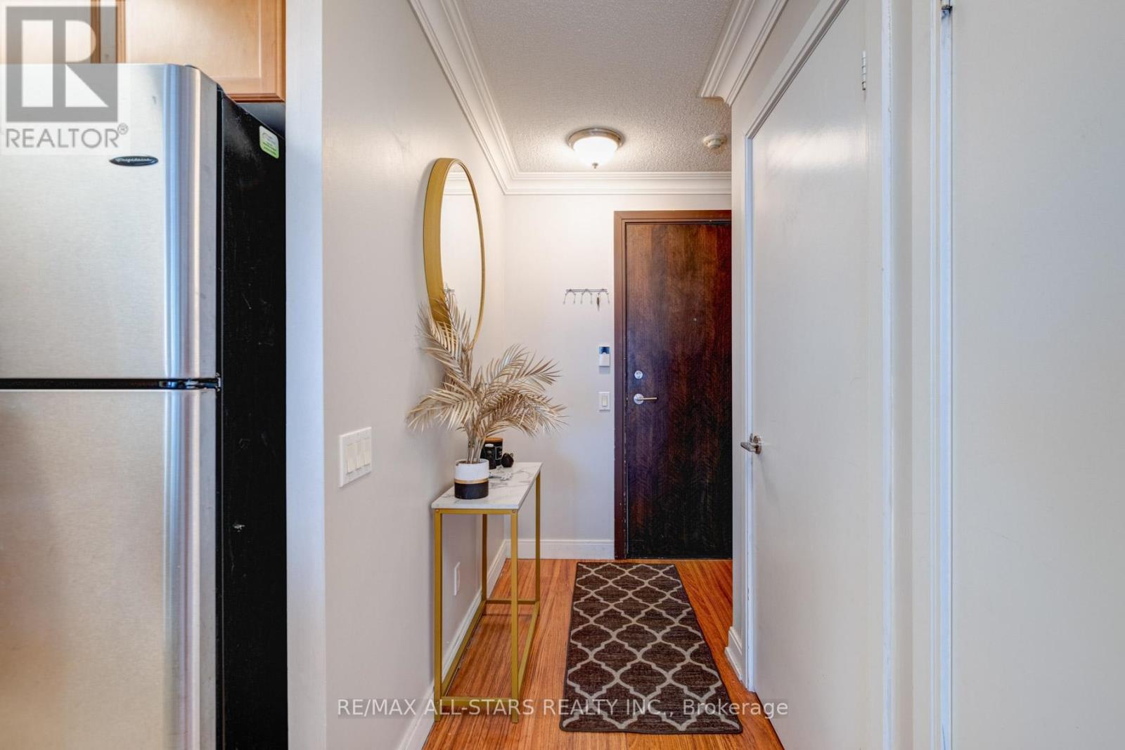 1233 - 35 Viking Lane, Toronto, Ontario  M9B 0A2 - Photo 5 - W12183171