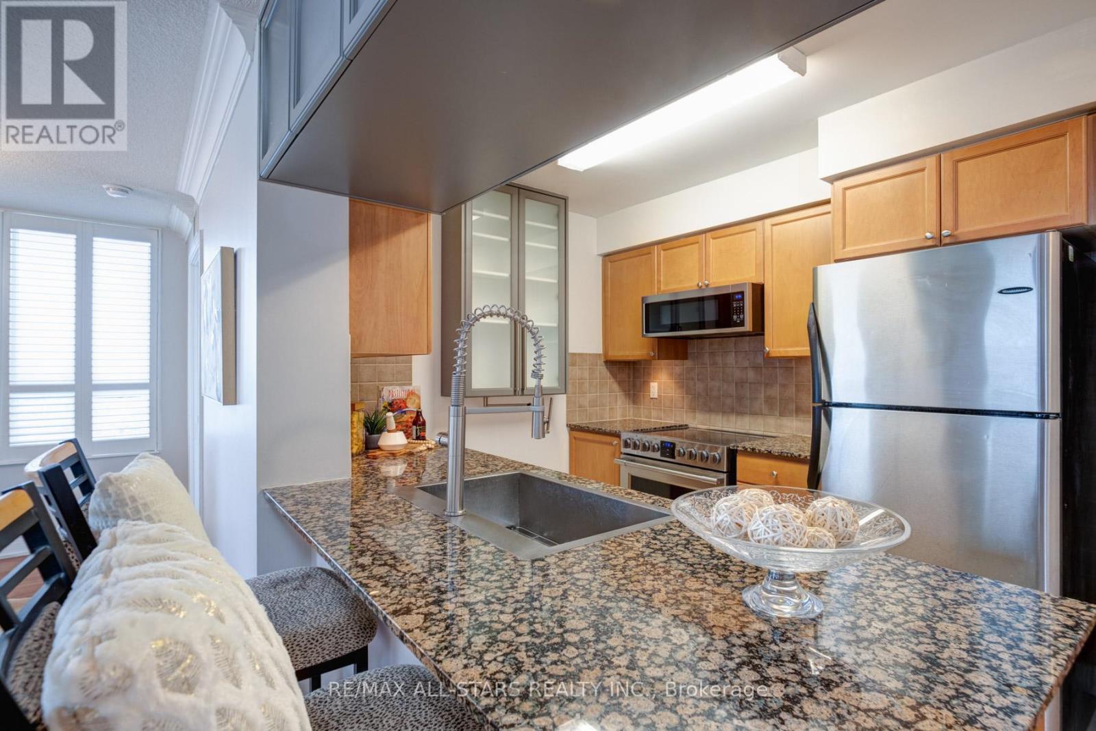 1233 - 35 Viking Lane, Toronto, Ontario  M9B 0A2 - Photo 6 - W12183171
