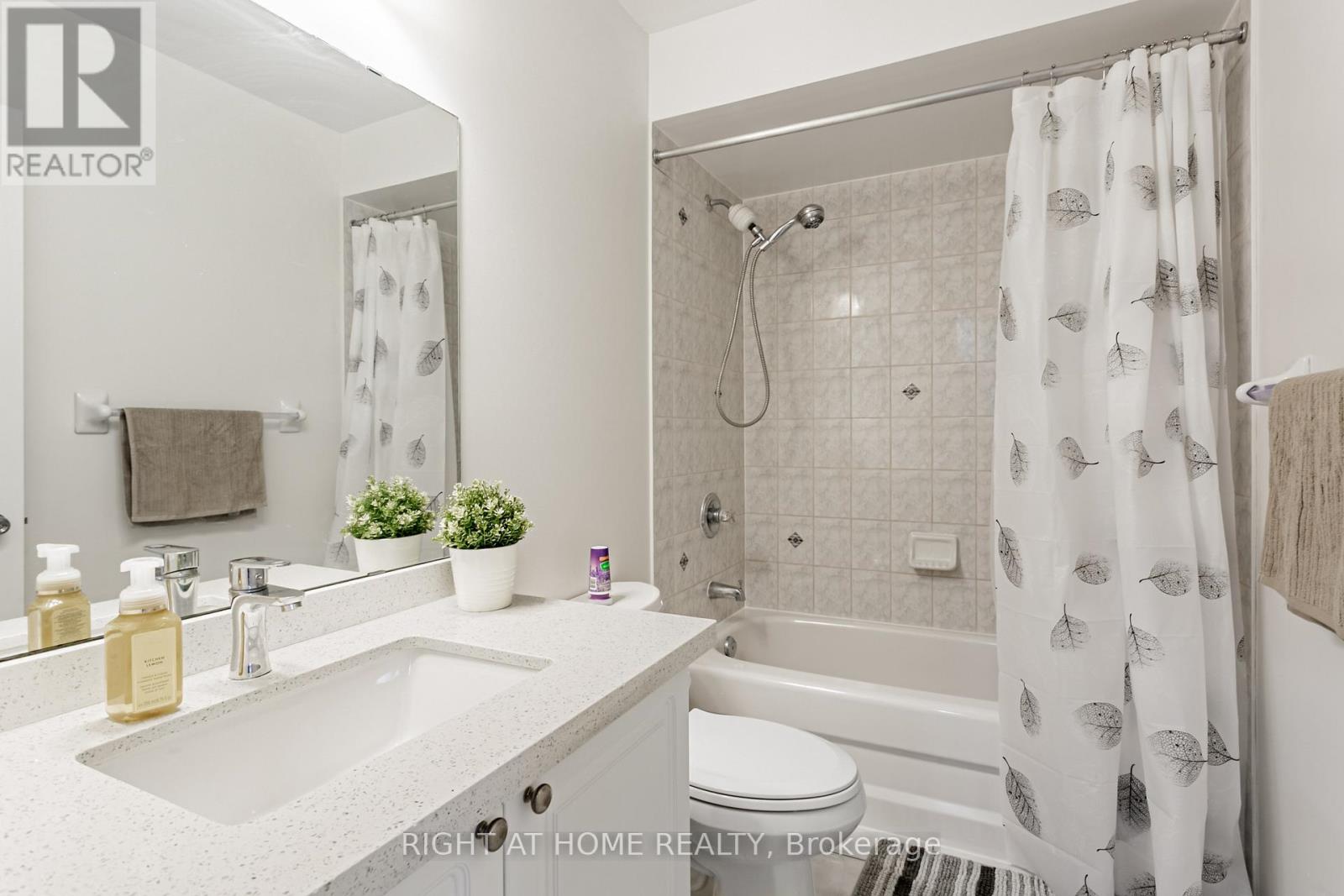 67 - 5223 Fairford Crescent, Mississauga (East Credit), Ontario  L5V 2M6 - Photo 16 - W12183175