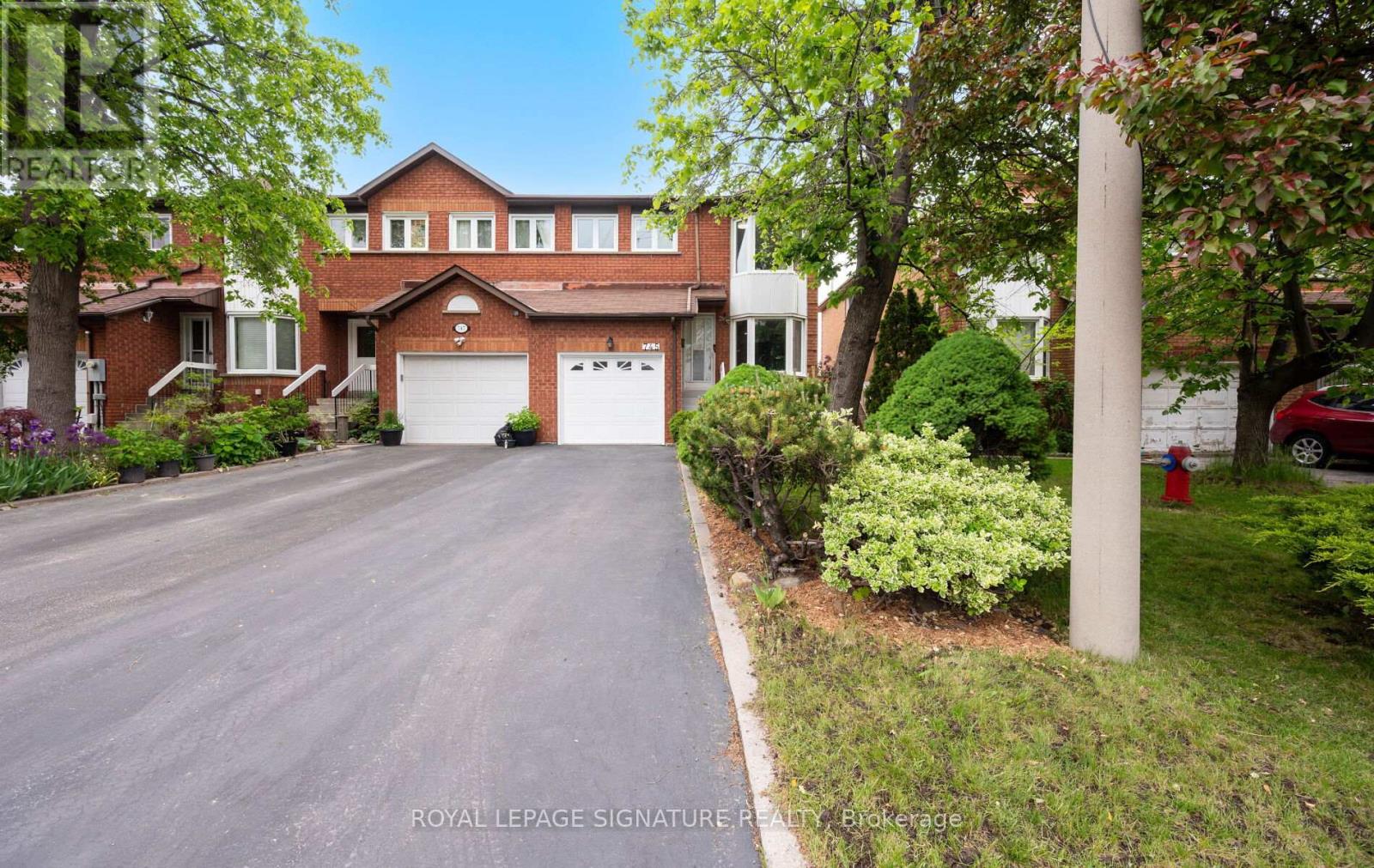 745 Constellation Drive, Mississauga (Hurontario), Ontario  L5R 2V8 - Photo 1 - W12183181