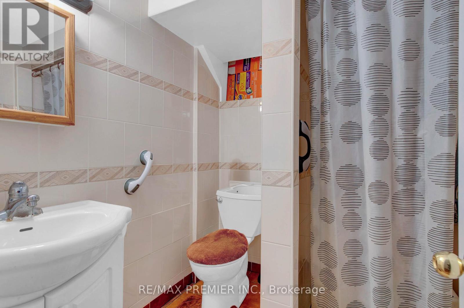 349 Kipling Avenue, Toronto (New Toronto), Ontario  M8V 3K6 - Photo 19 - W12183194