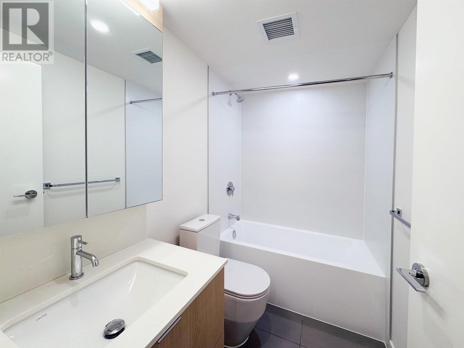 2405 308 Alderson Avenue, Coquitlam, British Columbia  V3K 0J2 - Photo 9 - R3009030