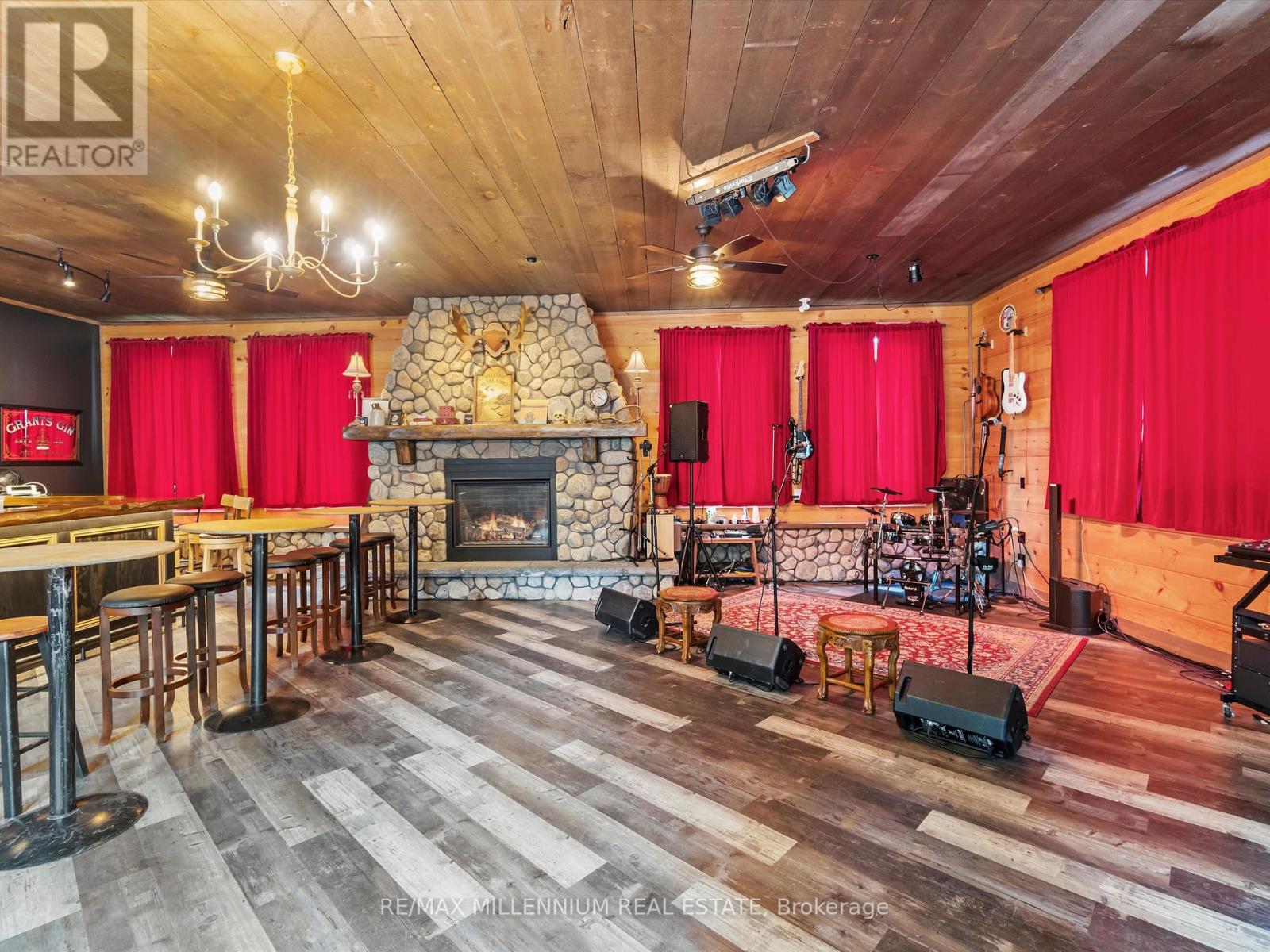 1326 Kawagama Lake Road, Algonquin Highlands (Sherborne), Ontario  P0A 1E0 - Photo 12 - X12183207