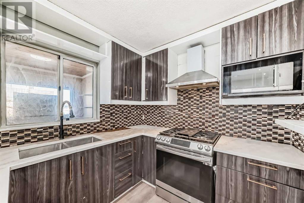 Property at 109 Falmere Way NE image 1