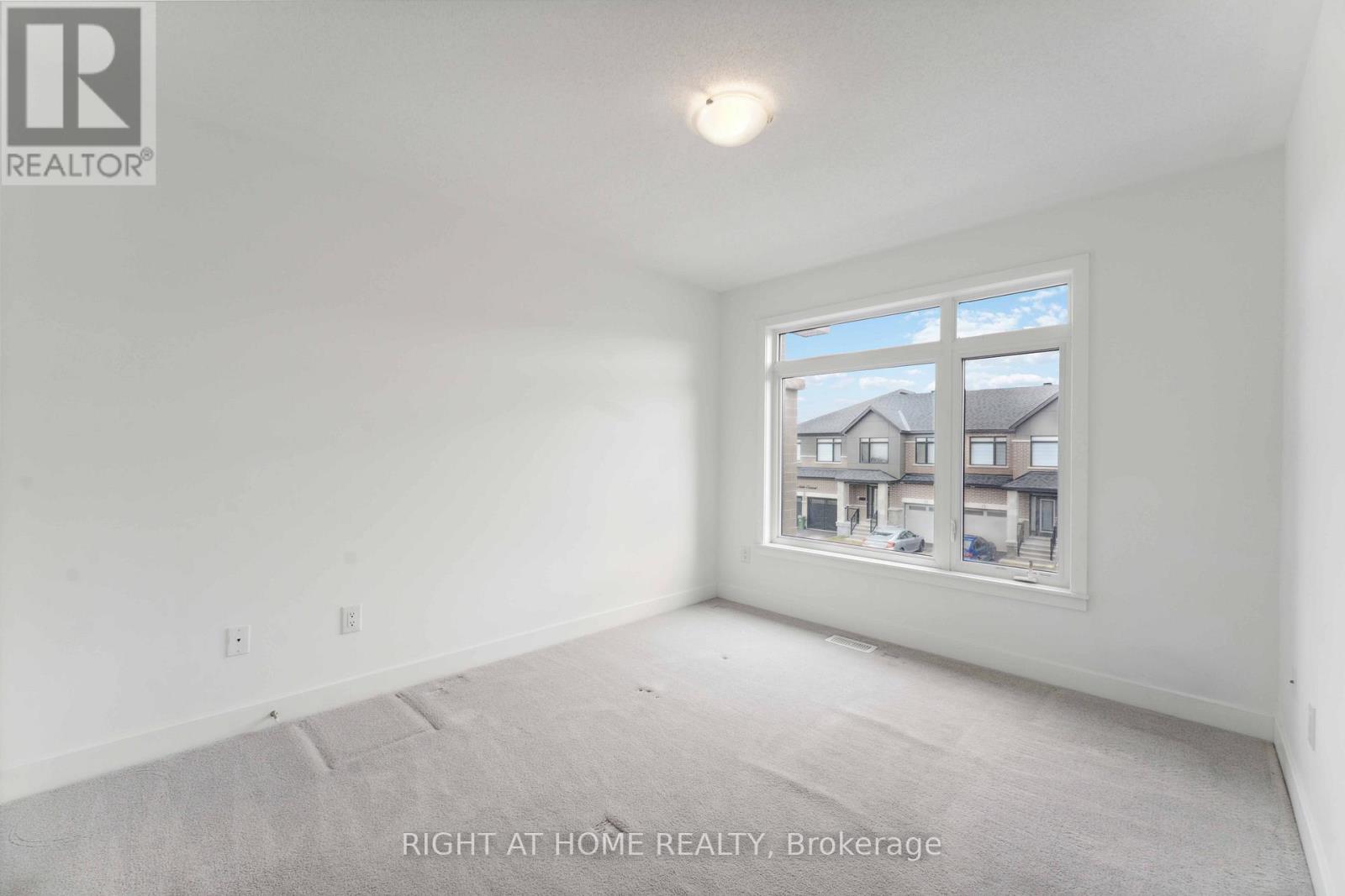 16 Nettle Crescent, Ottawa, Ontario  K1T 0W8 - Photo 28 - X12183239