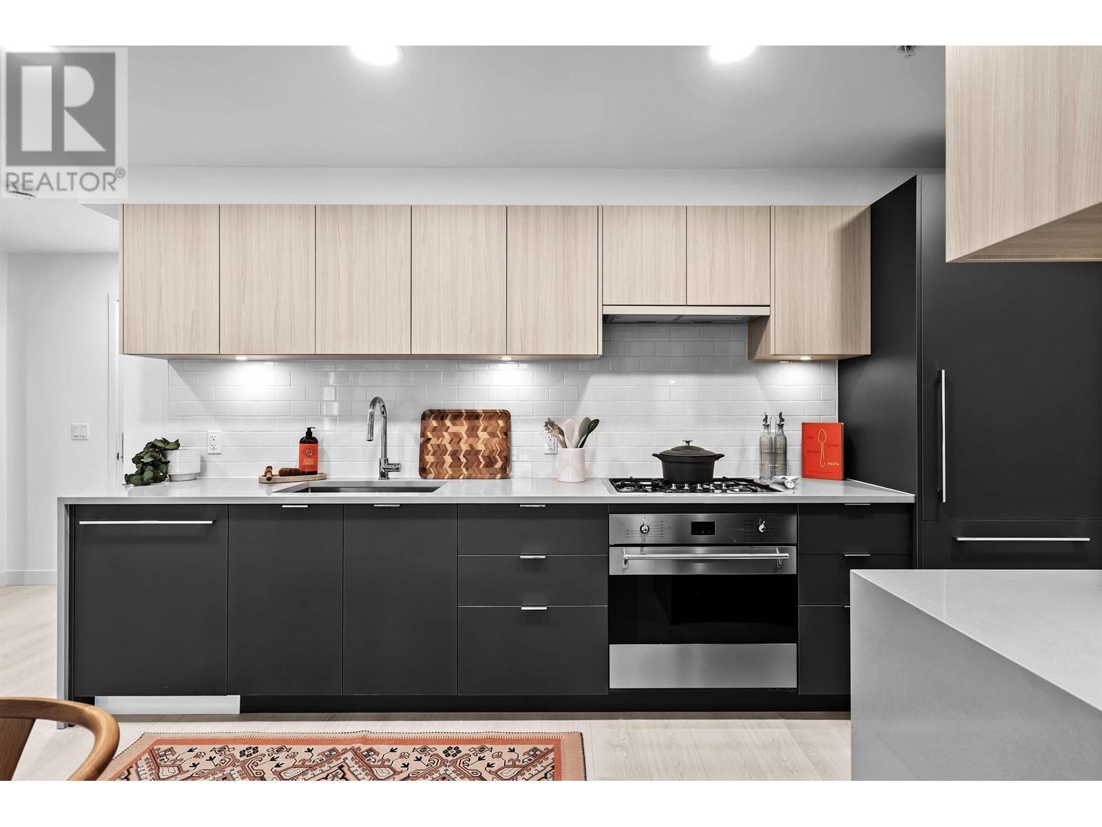 2421 GRANT STREET, Vancouver, British Columbia