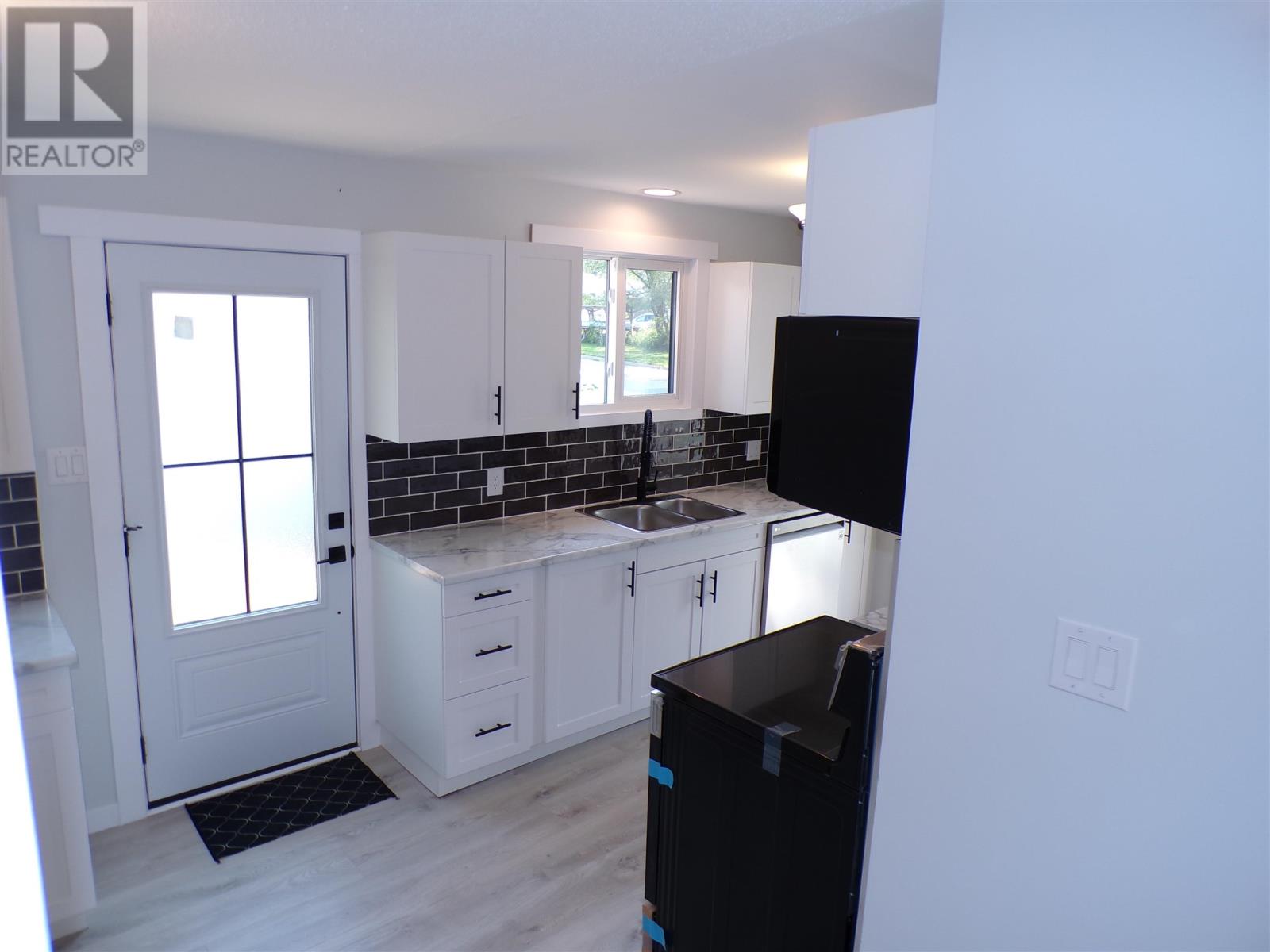 44 Farrell Cres, Elliot Lake, Ontario  P5A 3N3 - Photo 4 - SM250951