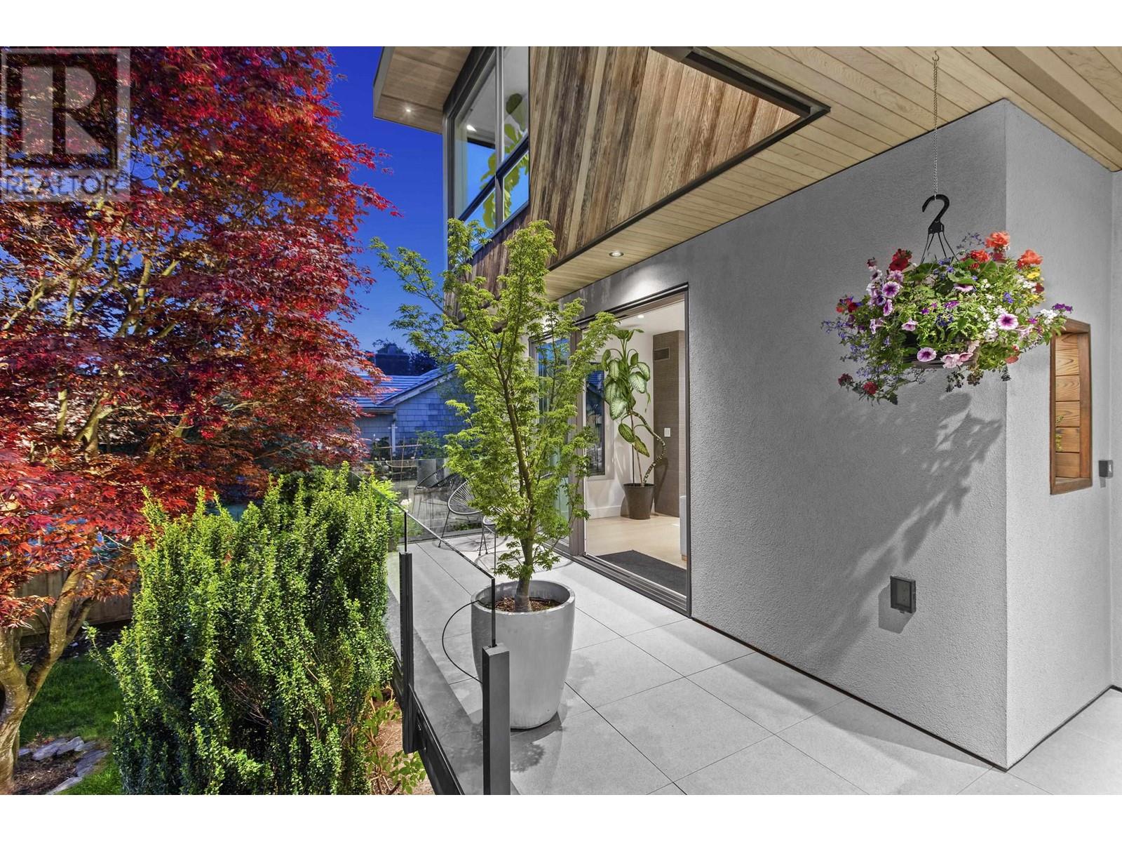 452 E 4th Street, North Vancouver, British Columbia  V7L 1J5 - Photo 39 - R3009106