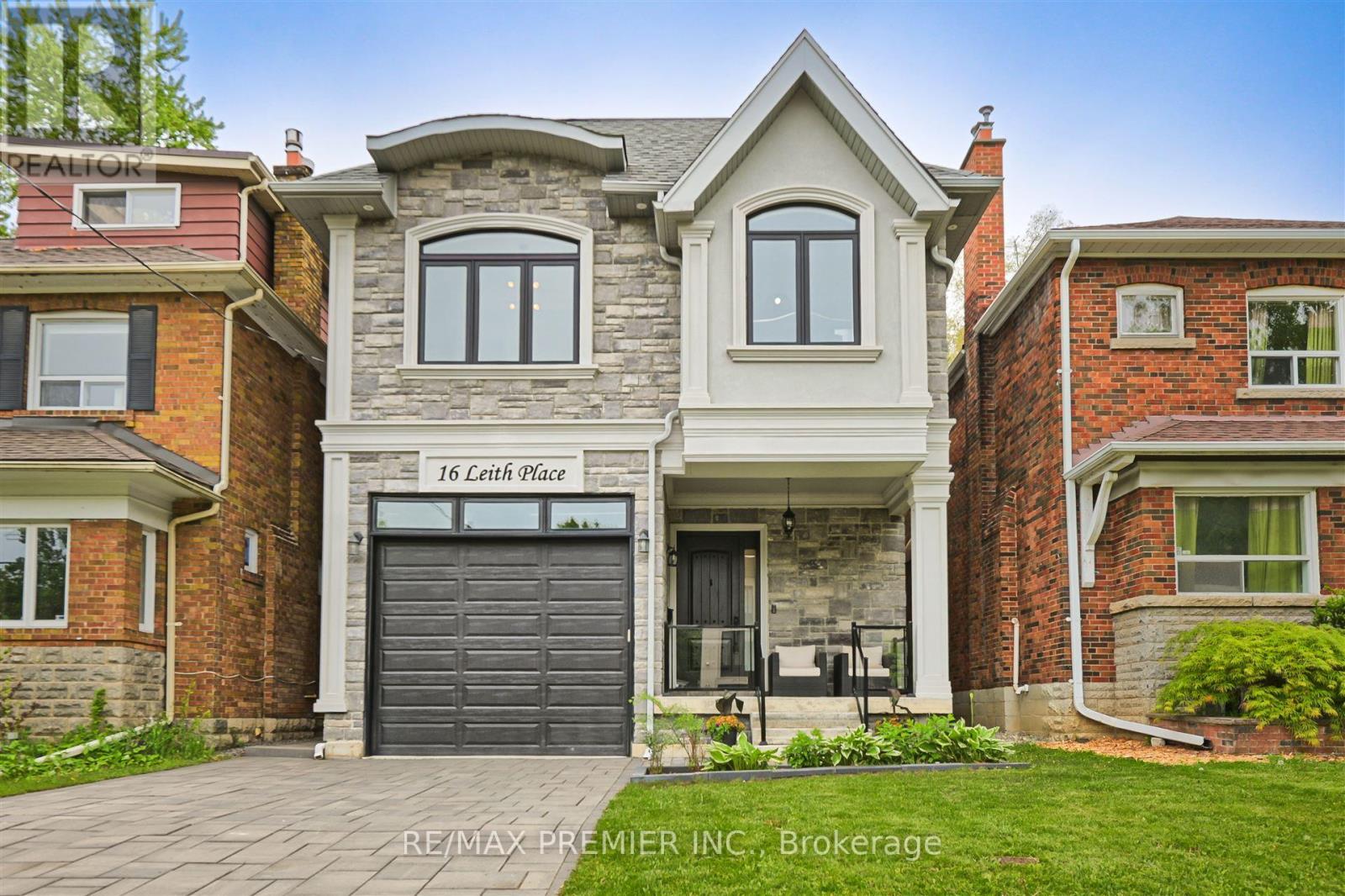 16 Leith Place, Toronto, Ontario  M4N 2R8 - Photo 1 - C12183236