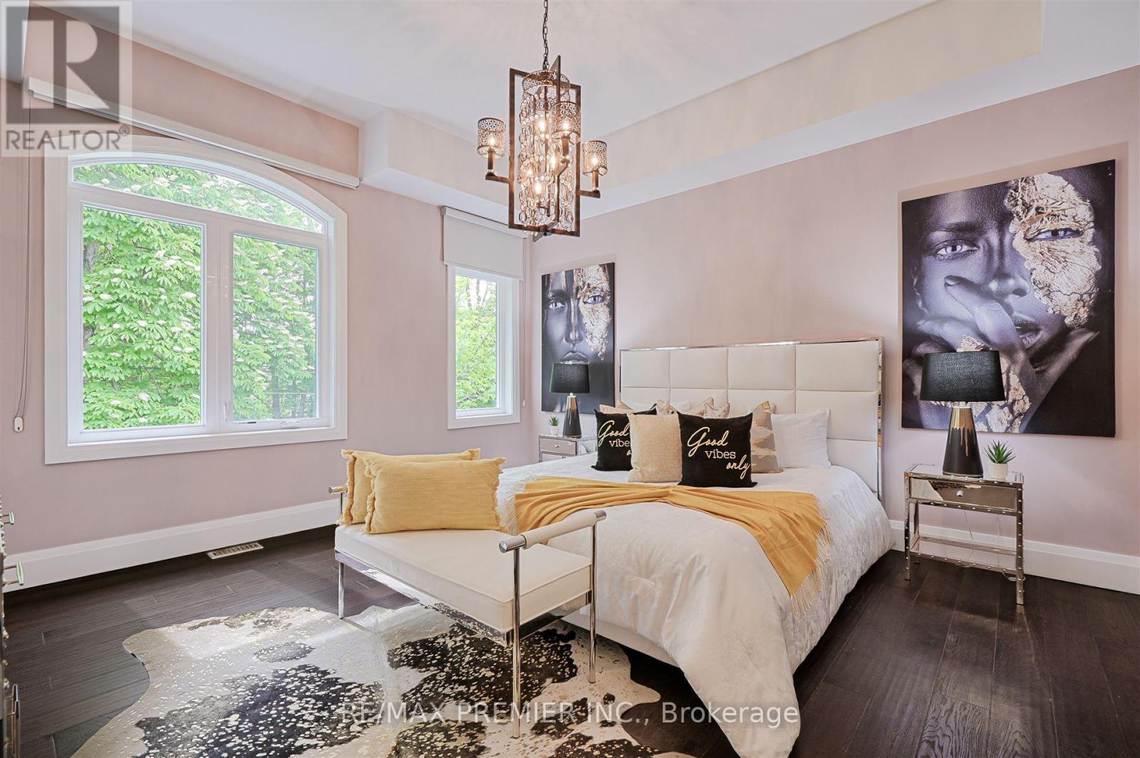 16 Leith Place, Toronto, Ontario  M4N 2R8 - Photo 17 - C12183236