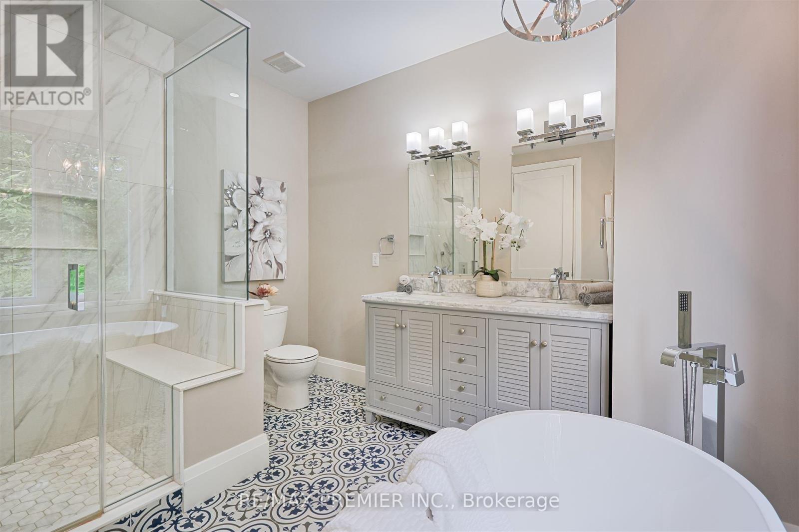 16 Leith Place, Toronto, Ontario  M4N 2R8 - Photo 23 - C12183236