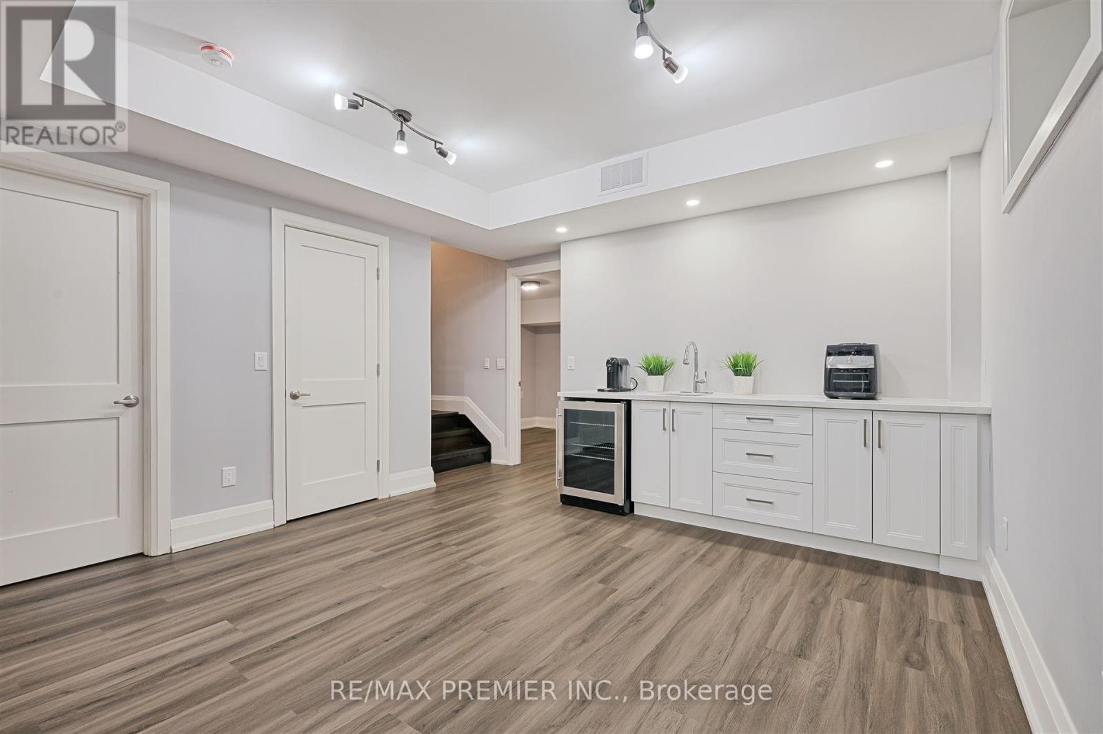 16 Leith Place, Toronto, Ontario  M4N 2R8 - Photo 32 - C12183236