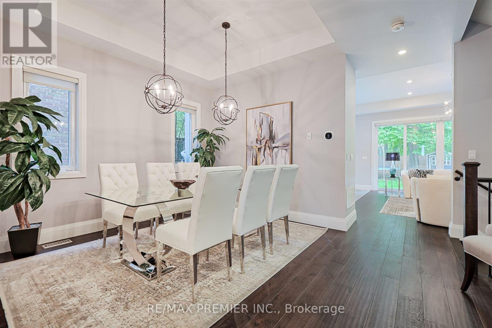 16 Leith Place, Toronto, Ontario  M4N 2R8 - Photo 7 - C12183236