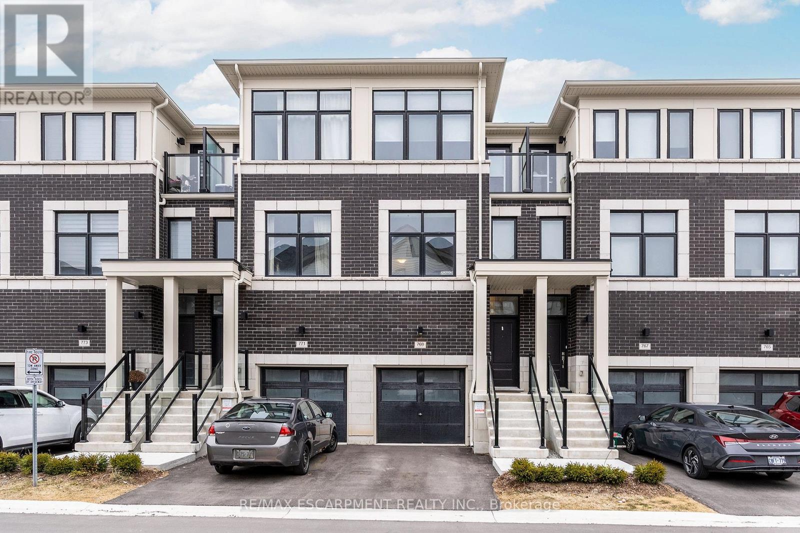 769 Kootenay Path, Oshawa (Donevan), Ontario  L1H 0A7 - Photo 2 - E12183242