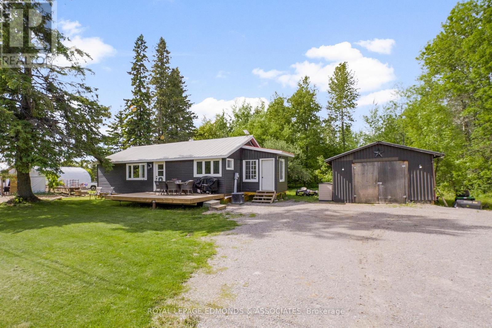 1984 Lookout Road, Whitewater Region, Ontario  K0J 2L0 - Photo 4 - X12182918