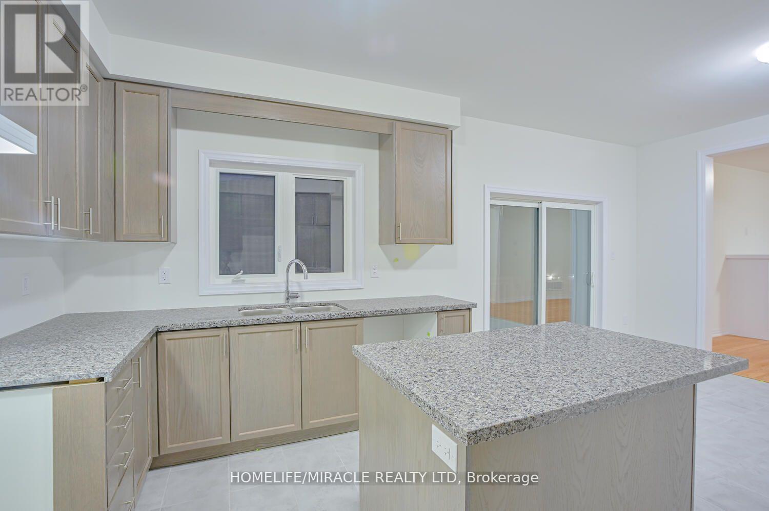 255 Centre Street, Clearview, Ontario  L0M 1S0 - Photo 13 - S12183233
