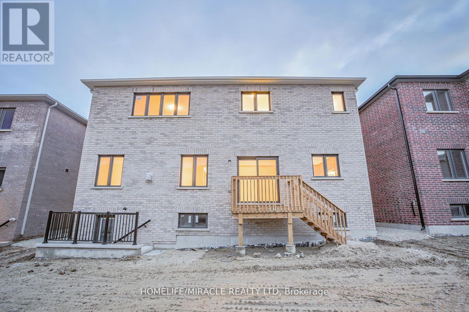 255 Centre Street, Clearview, Ontario  L0M 1S0 - Photo 2 - S12183233