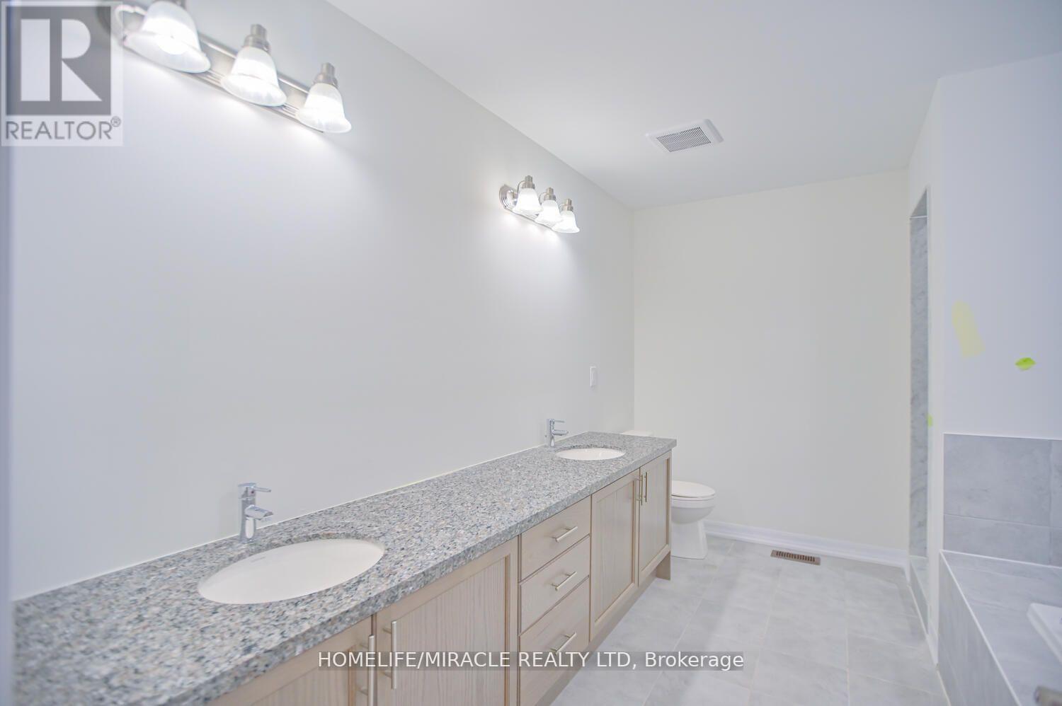 255 Centre Street, Clearview, Ontario  L0M 1S0 - Photo 20 - S12183233