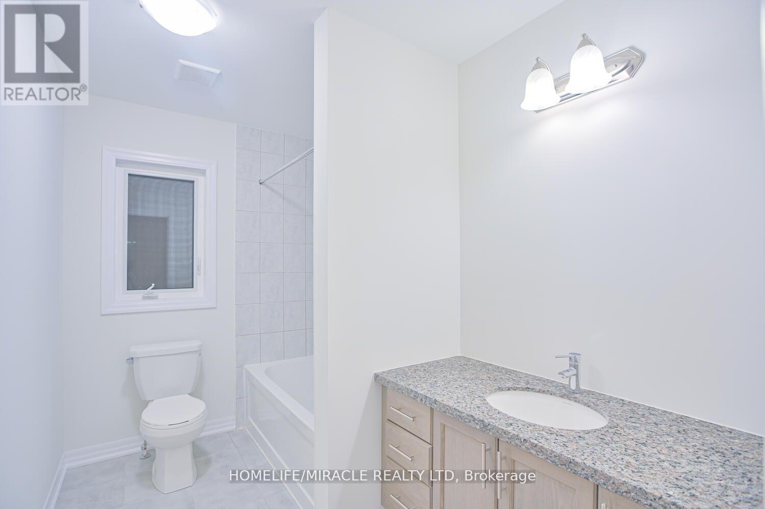 255 Centre Street, Clearview, Ontario  L0M 1S0 - Photo 27 - S12183233