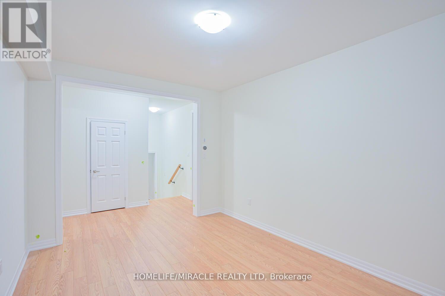 255 Centre Street, Clearview, Ontario  L0M 1S0 - Photo 8 - S12183233