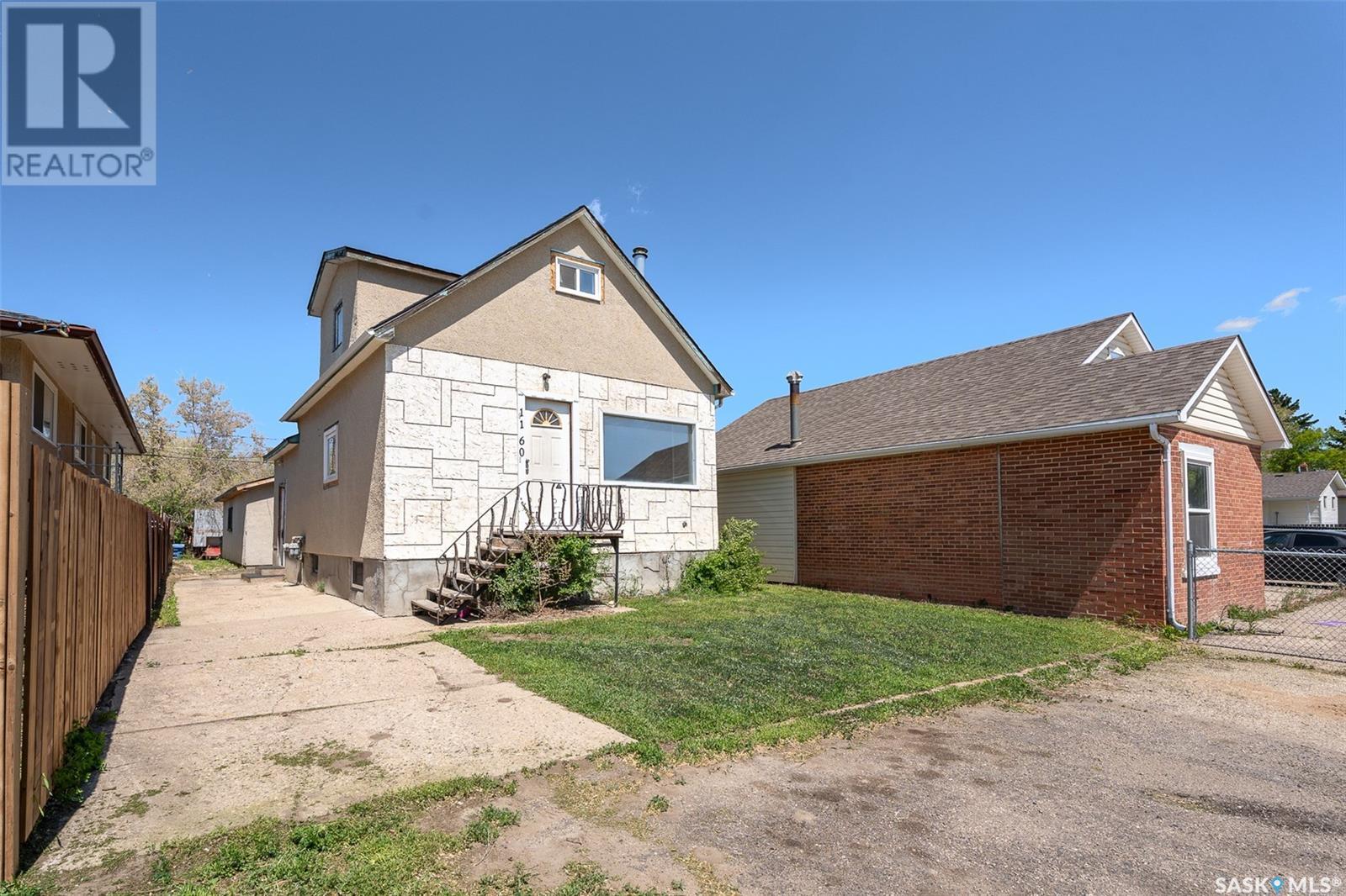 Property at 1160 Coteau STREET W image 2