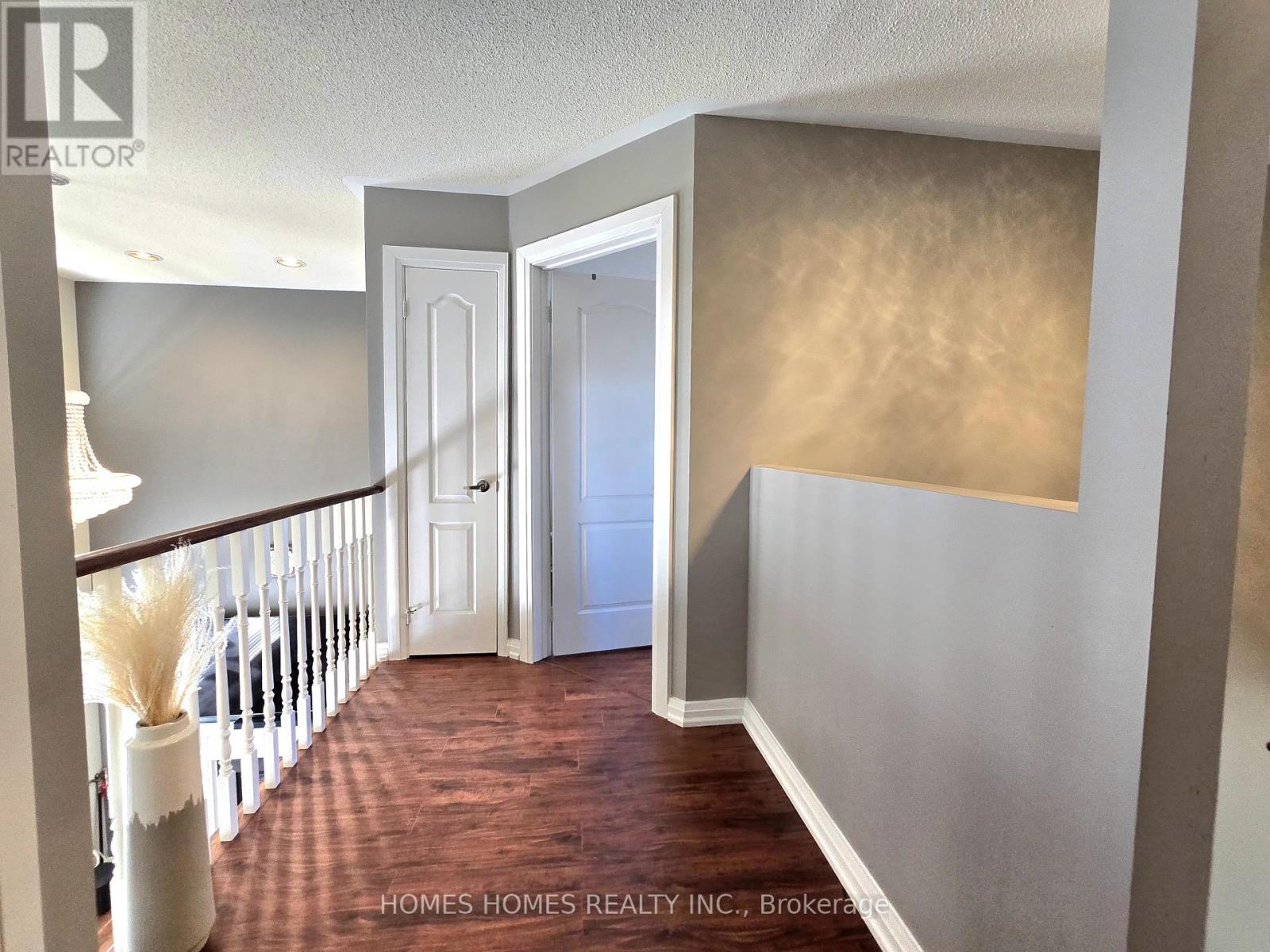 6 Grasshopper Way, Brampton (Sandringham-Wellington), Ontario  L6R 2E4 - Photo 29 - W12183237