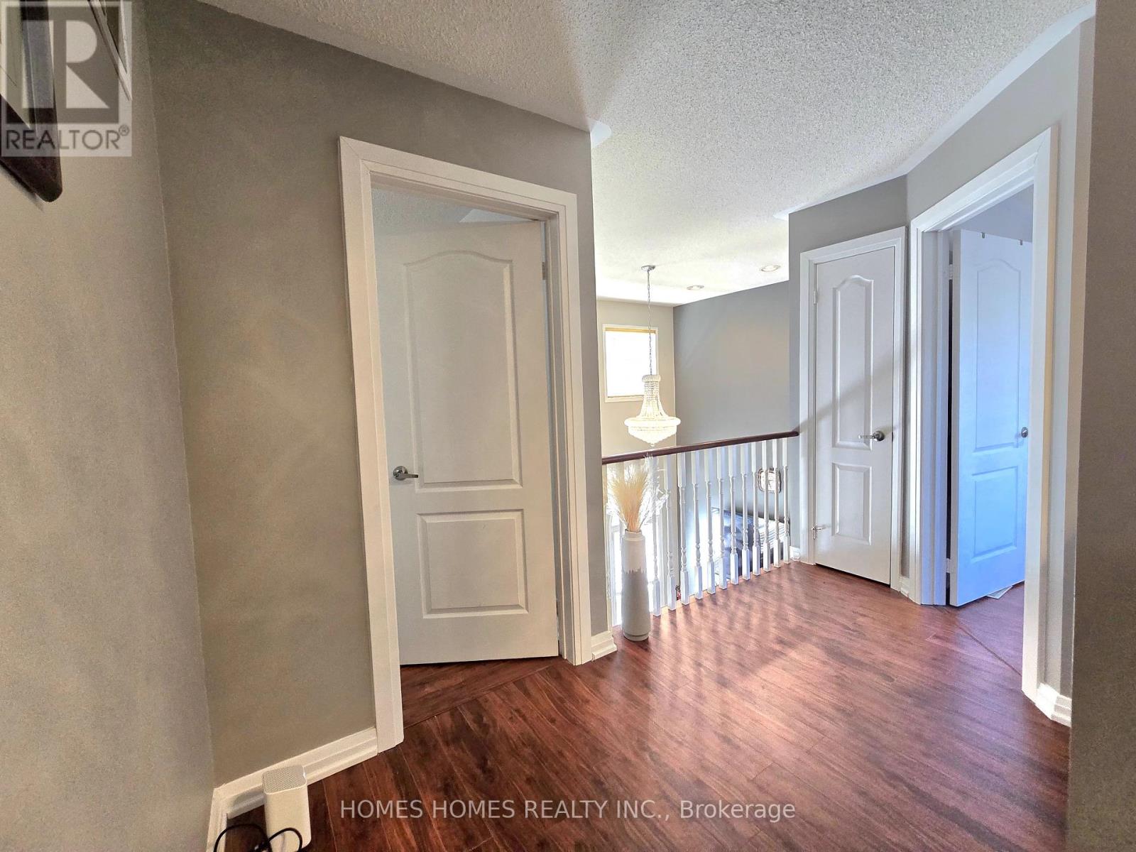 6 Grasshopper Way, Brampton (Sandringham-Wellington), Ontario  L6R 2E4 - Photo 36 - W12183237