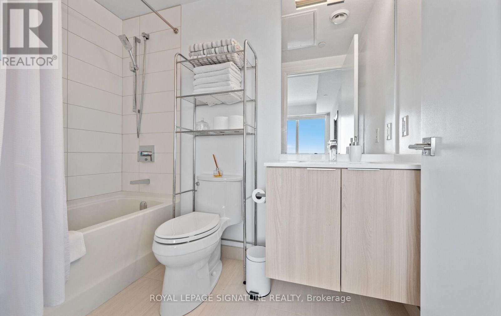 1707 - 20 Brin Drive, Toronto (Edenbridge-Humber Valley), Ontario  M8X 0B2 - Photo 20 - W12183238