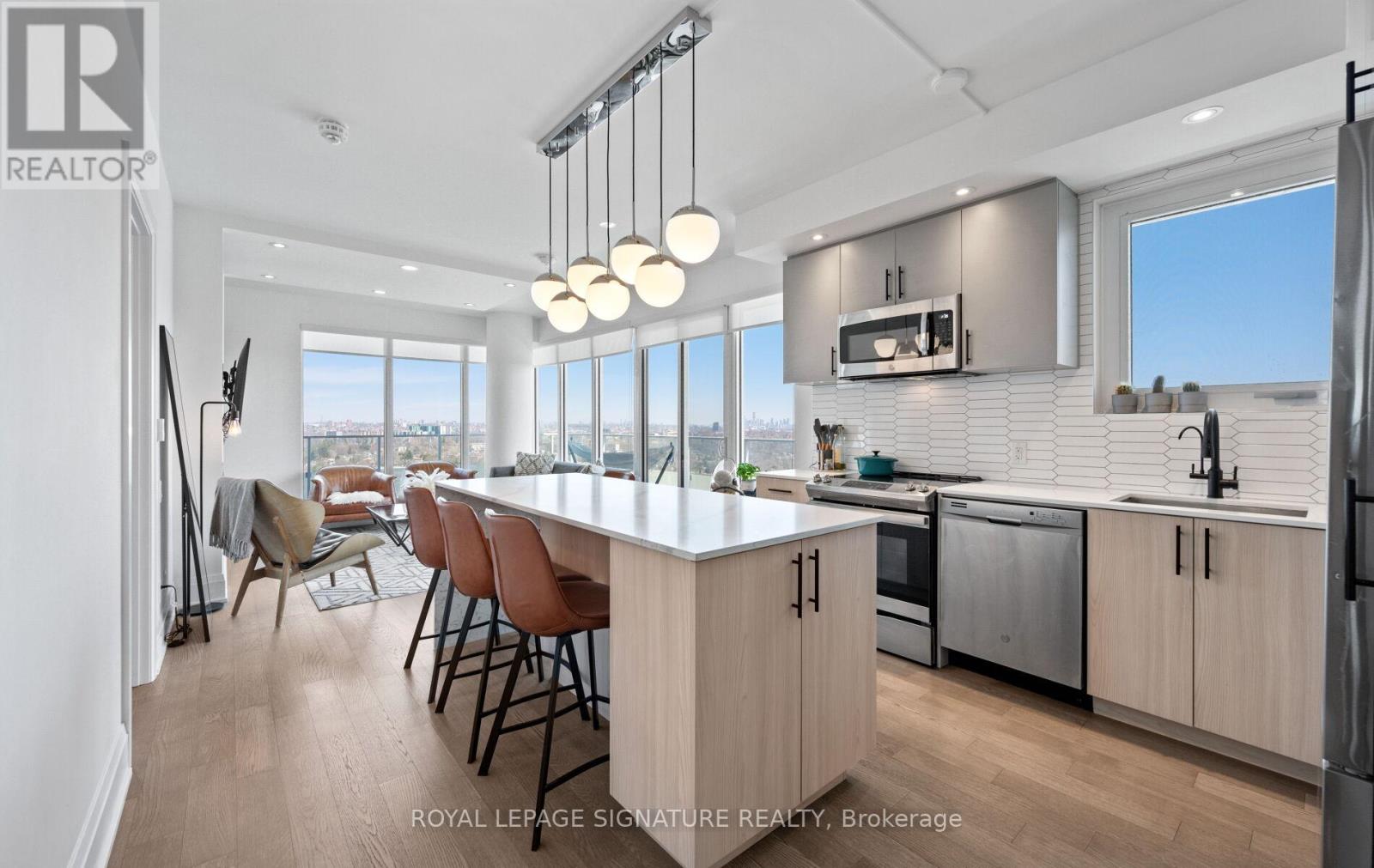 1707 - 20 Brin Drive, Toronto, Ontario  M8X 0B2 - Photo 4 - W12183238