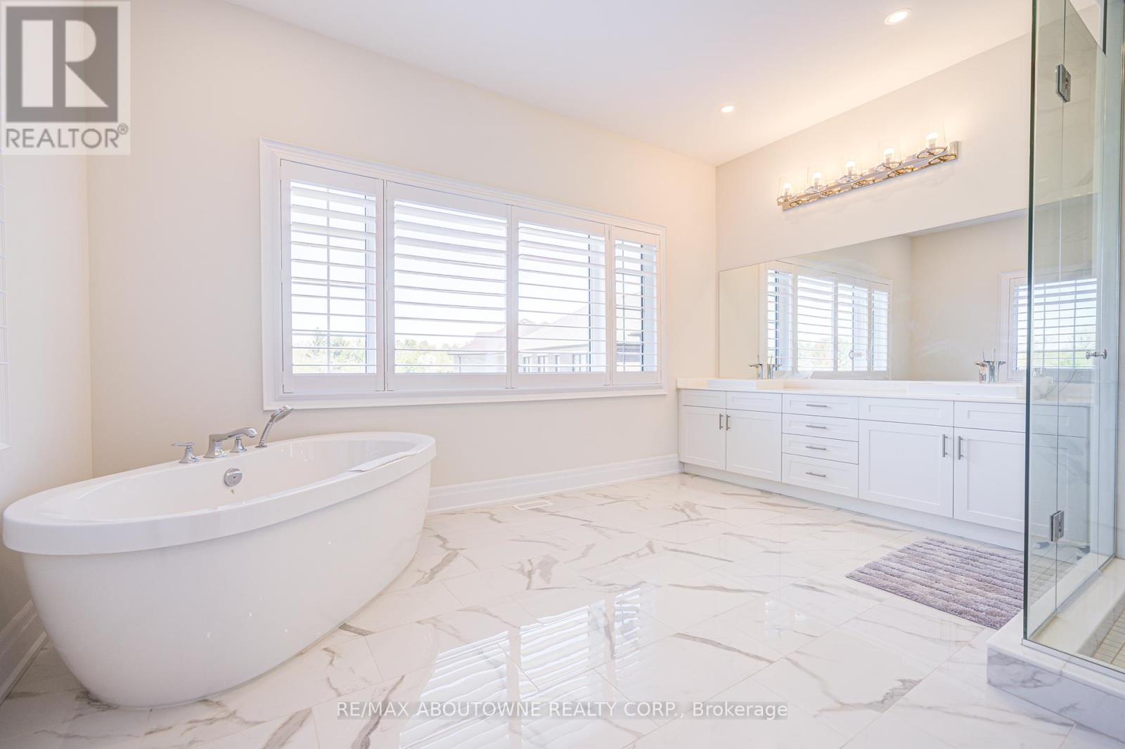 2359 Saw Whet Boulevard, Oakville (Ga Glen Abbey), Ontario  L6M 5M8 - Photo 29 - W12182657