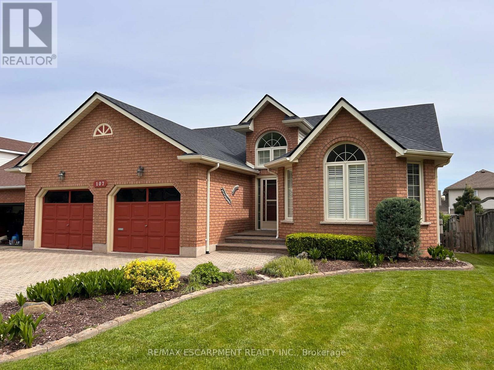 107 DORCHESTER DRIVE, Grimsby, Ontario