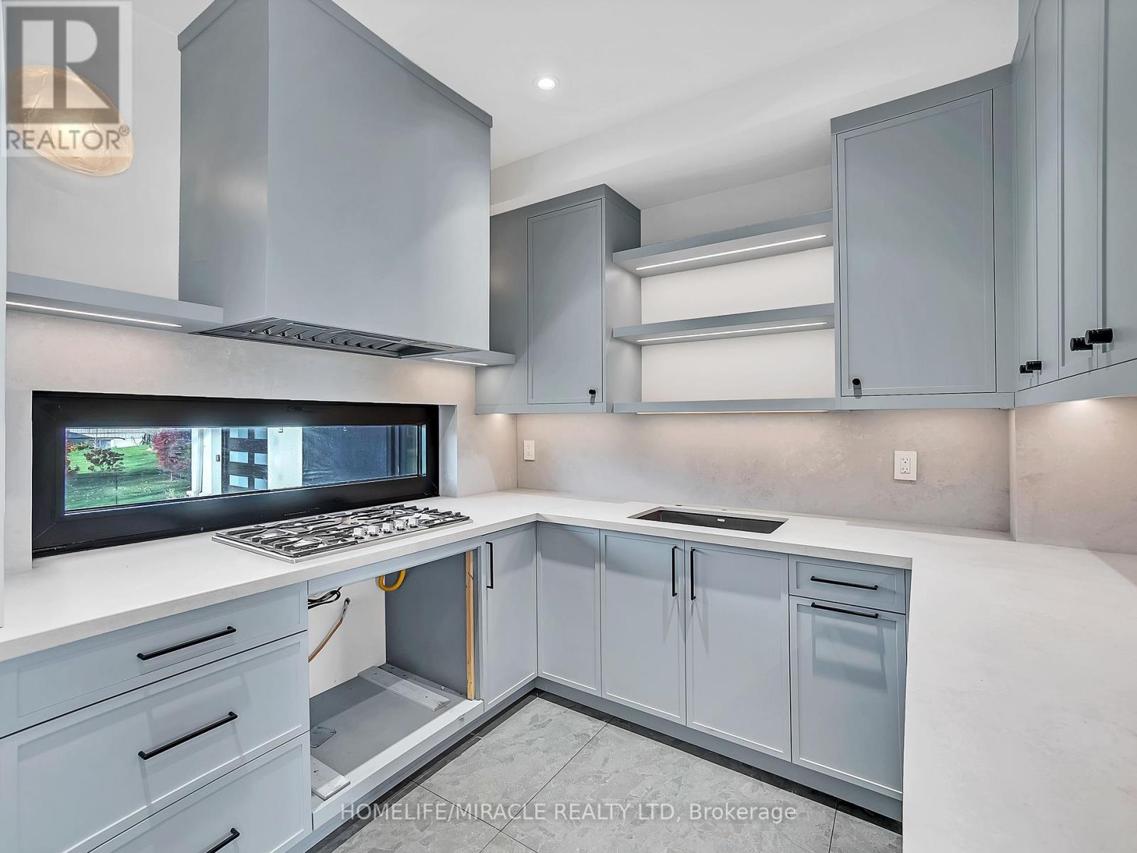 16 Bayswater Road, Quinte West, Ontario  K8V 5P5 - Photo 11 - X12183243