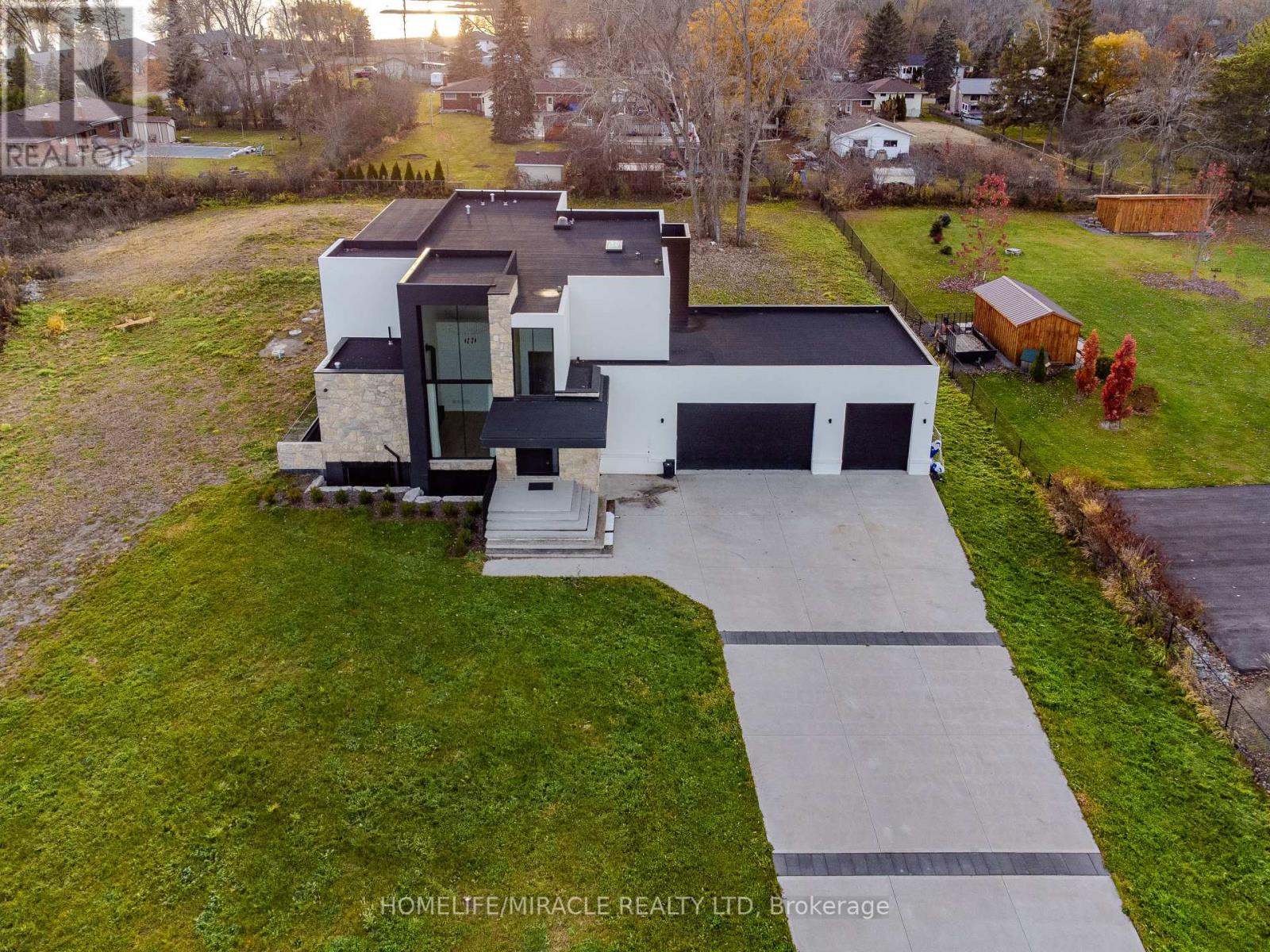16 Bayswater Road, Quinte West, Ontario  K8V 5P5 - Photo 29 - X12183243