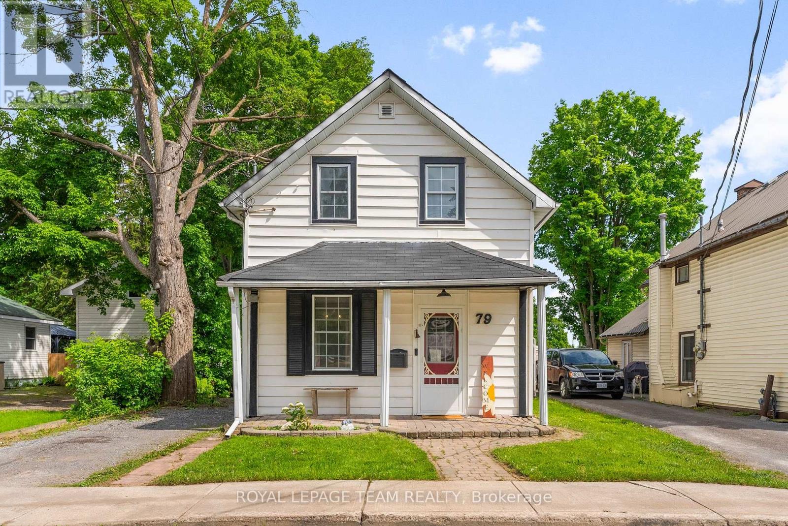 Property at 79 RUSSELL STREET N image 1