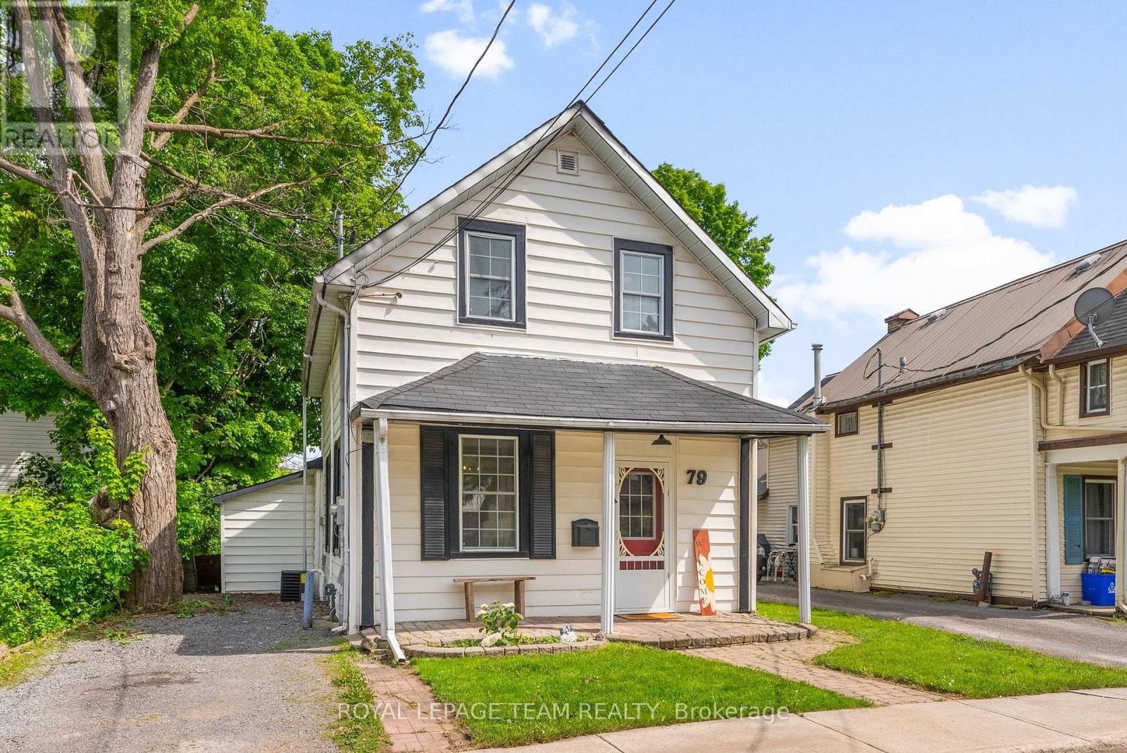 Property at 79 RUSSELL STREET N image 2