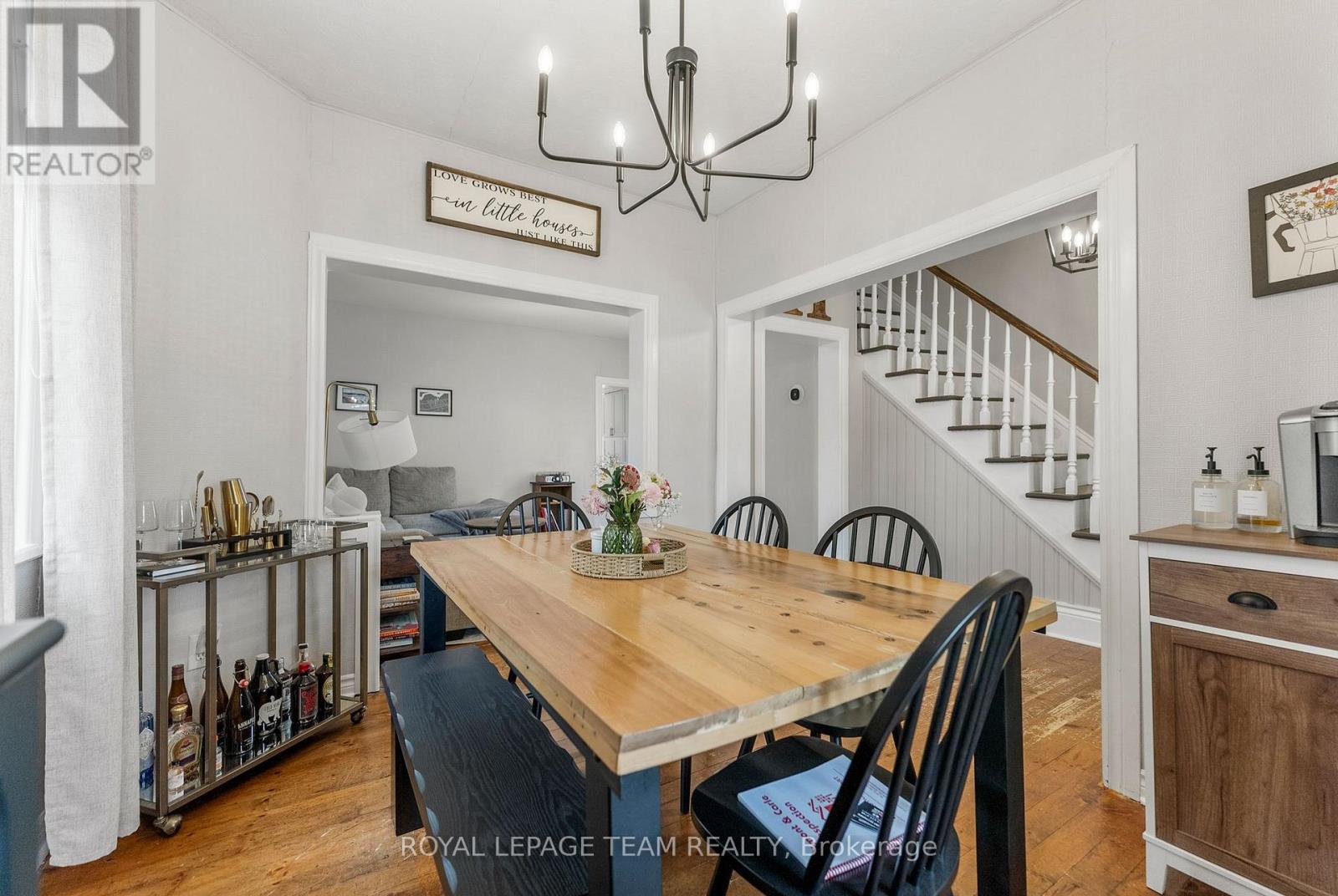 Property at 79 RUSSELL STREET N image 5