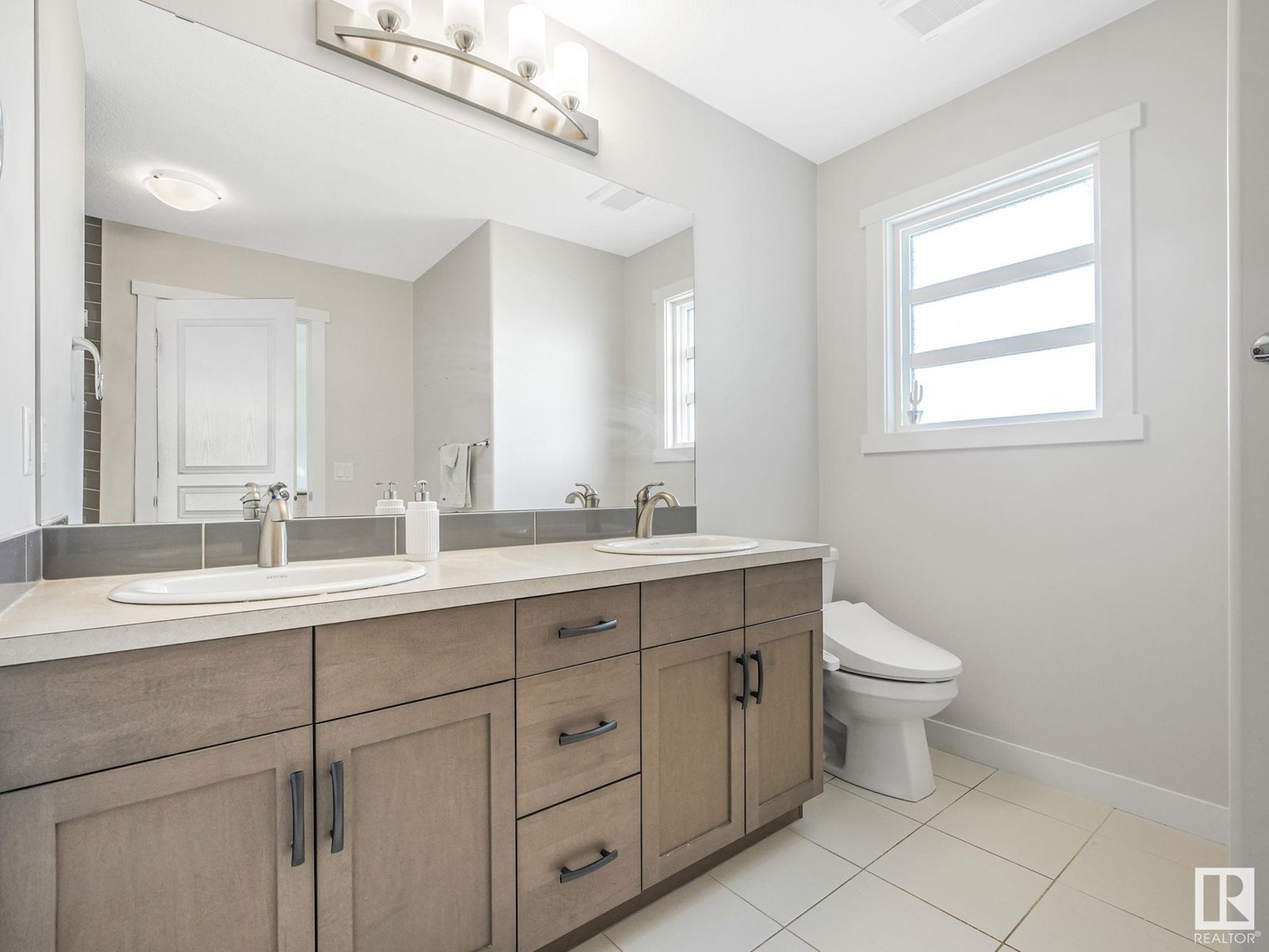 1611 168 St Sw, Edmonton, Alberta  T6W 3R7 - Photo 37 - E4439319