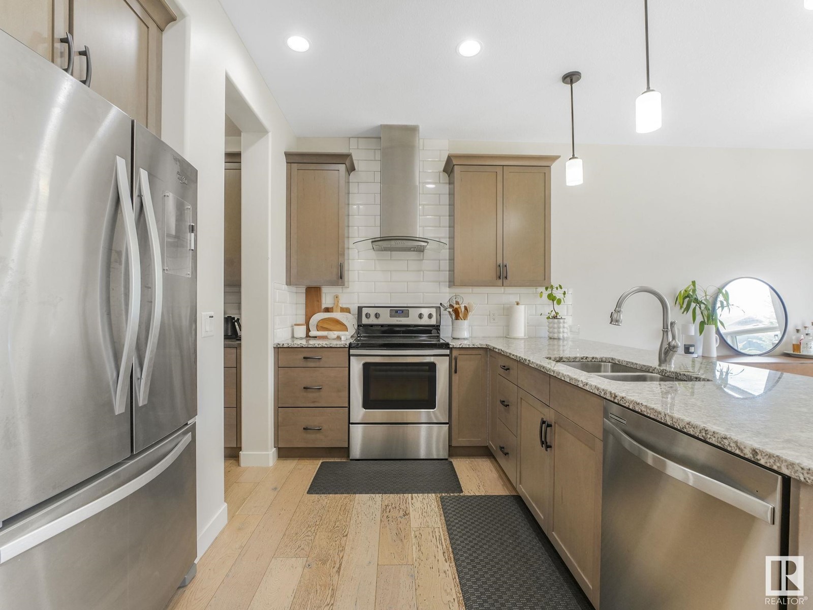 1611 168 St Sw, Edmonton, Alberta  T6W 3R7 - Photo 9 - E4439319