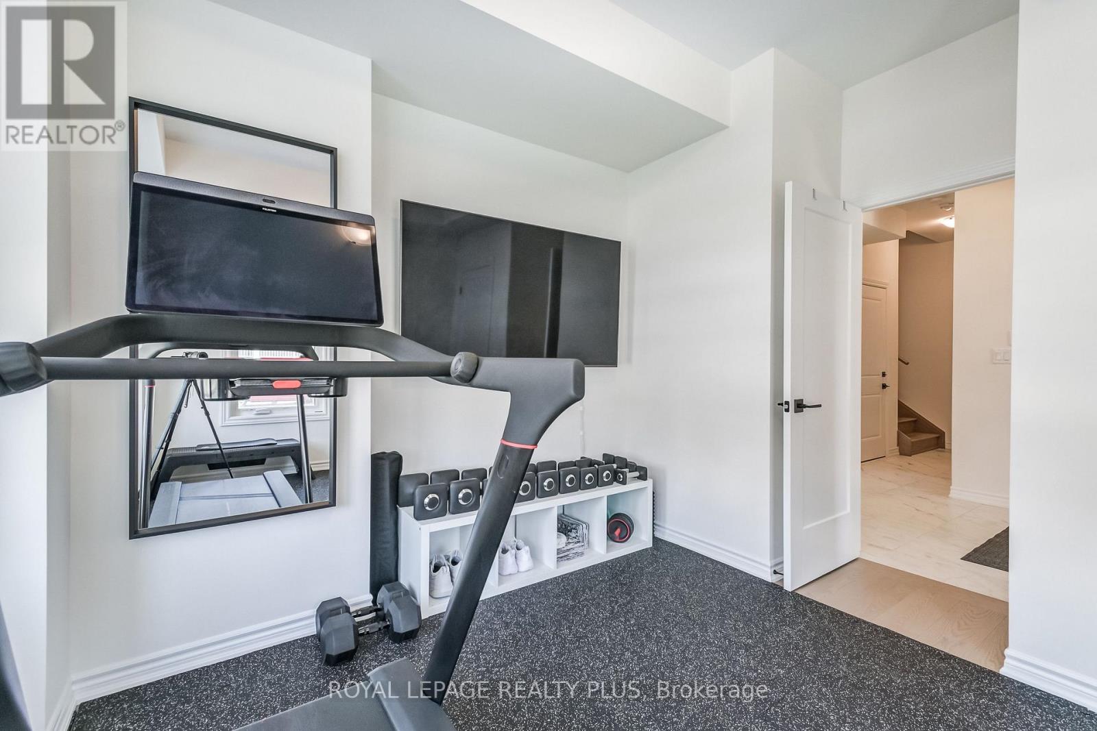 104 Paisley Drive, Bradford West Gwillimbury, Ontario  L3Z 4P1 - Photo 5 - N12113017