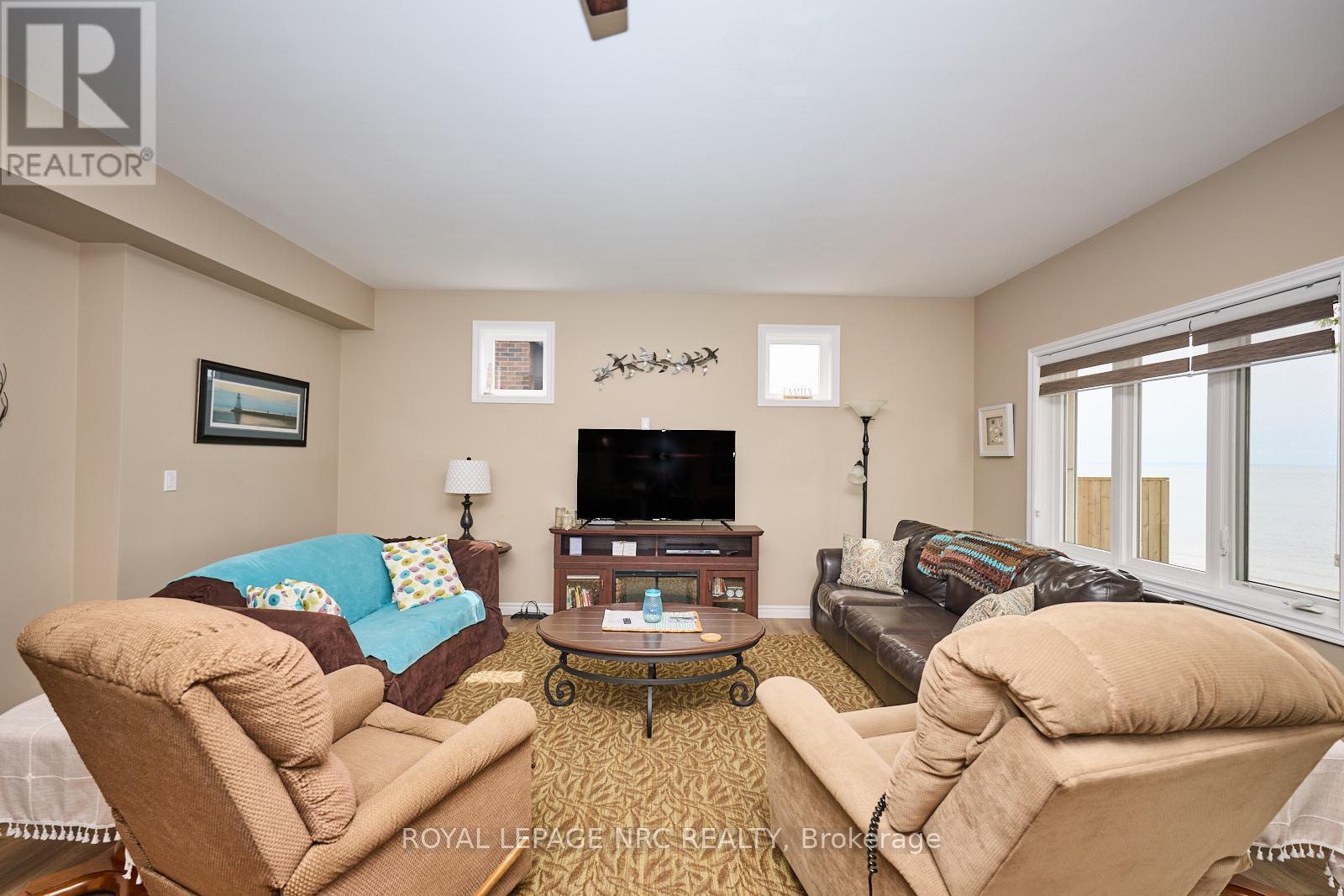 11565 Beach Road E, Wainfleet, Ontario  L0S 1V0 - Photo 35 - X12183267