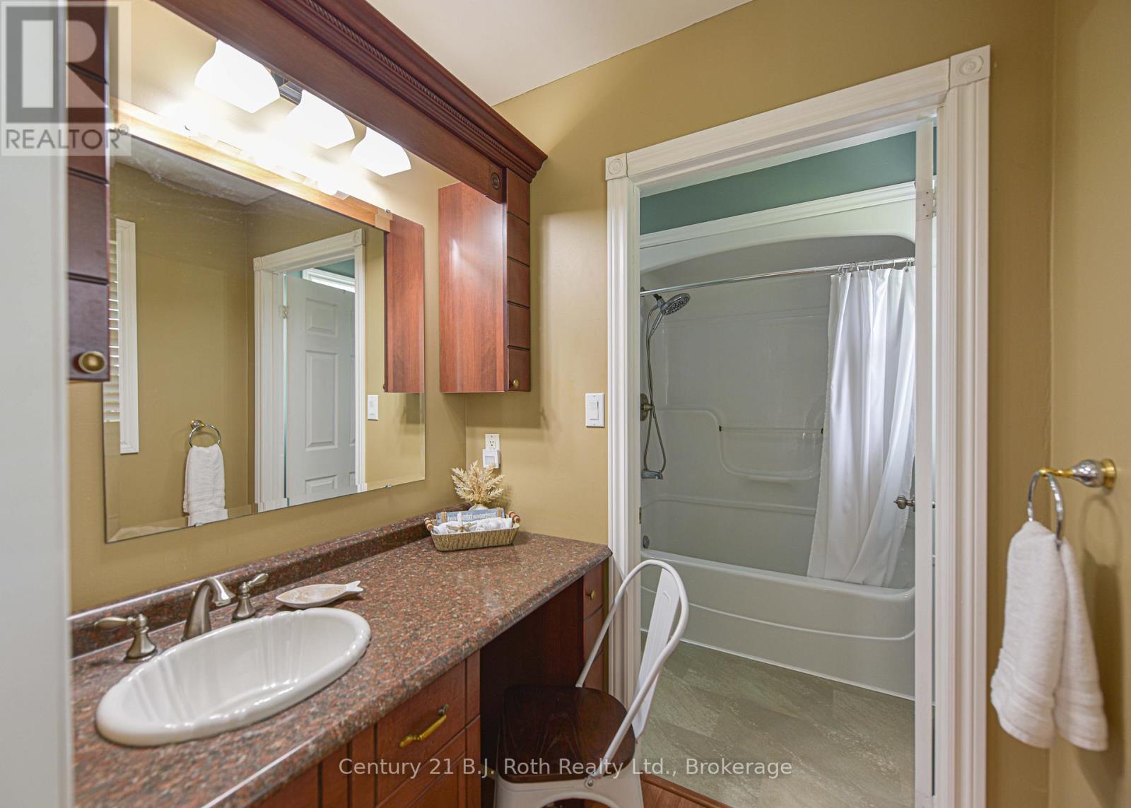 3516 Kirkfield Road, Kawartha Lakes, Ontario  L0K 1W0 - Photo 20 - X12183246