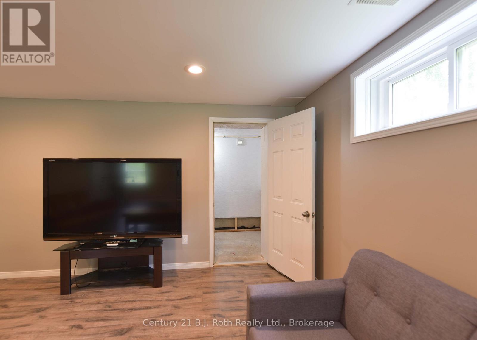 3516 Kirkfield Road, Kawartha Lakes, Ontario  L0K 1W0 - Photo 35 - X12183246